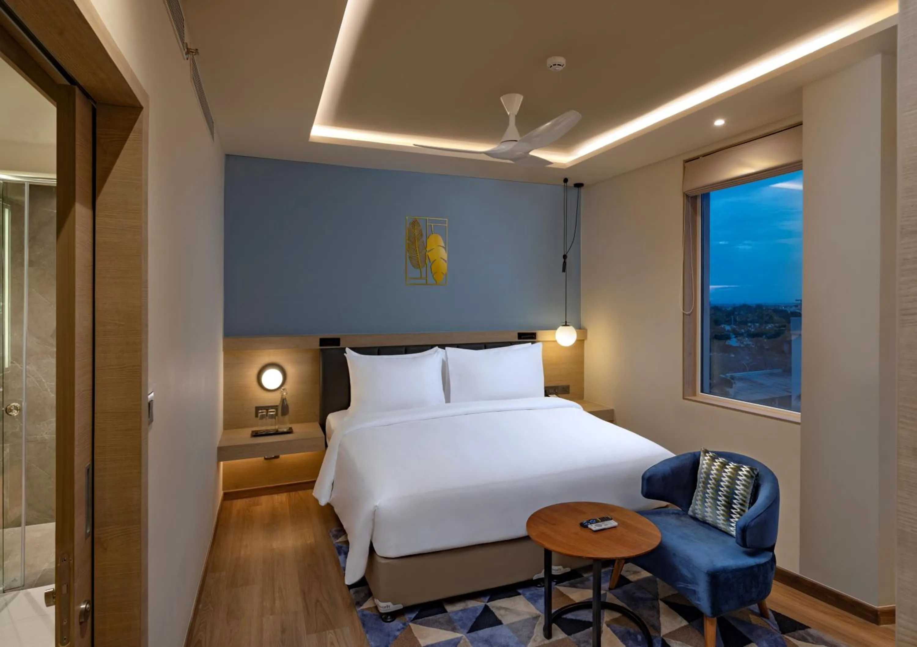 Elite King Room - single occupancy in O by Tamara Coimbatore