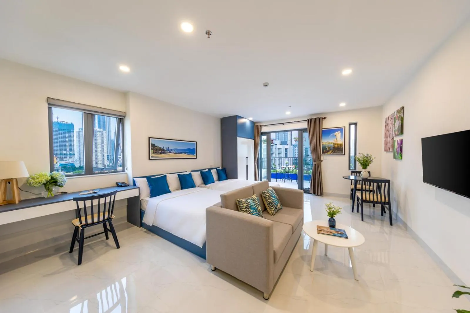 Twin Room in The Home Hotel & Apartment