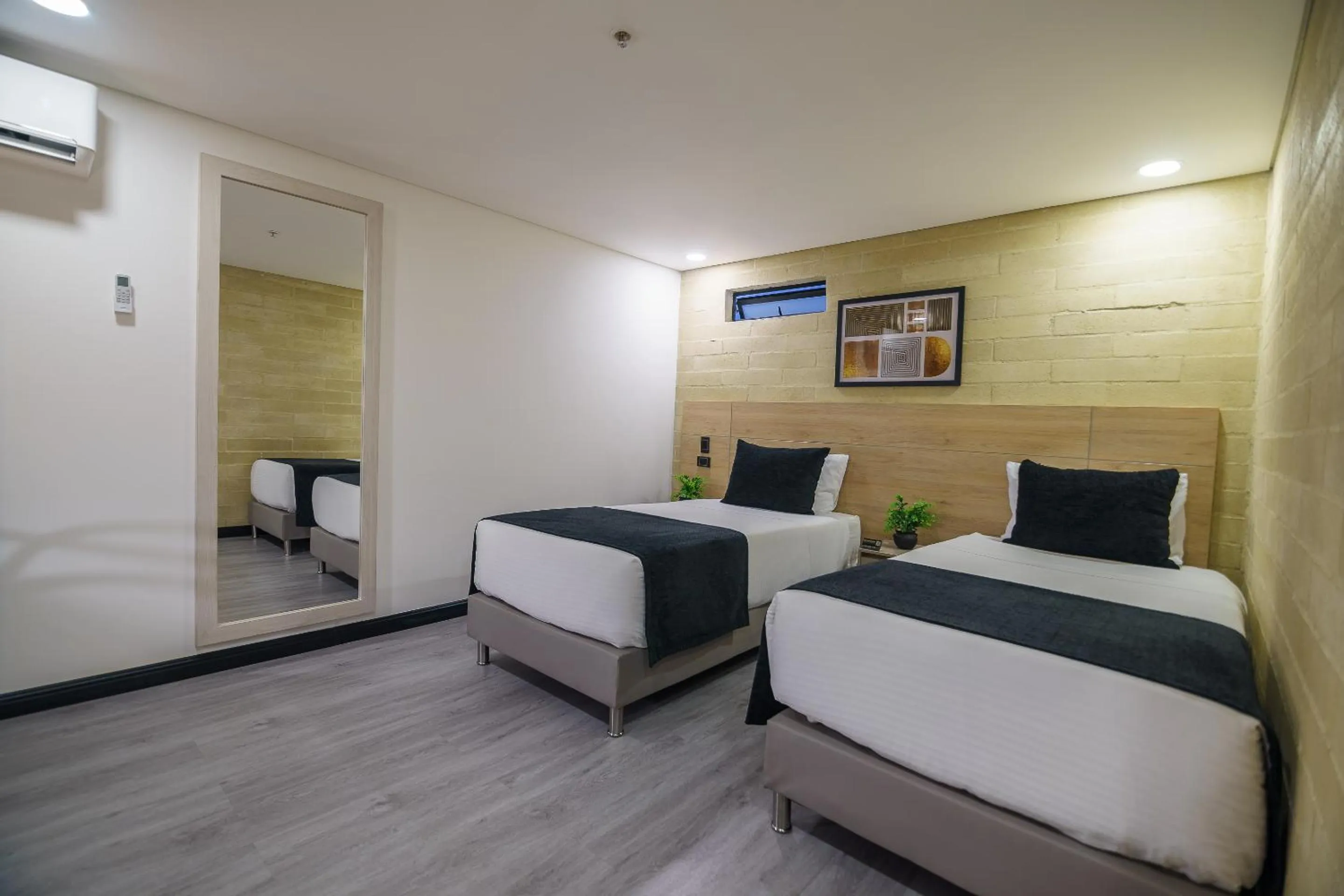 Twin Room - No Window in First Class Hotel