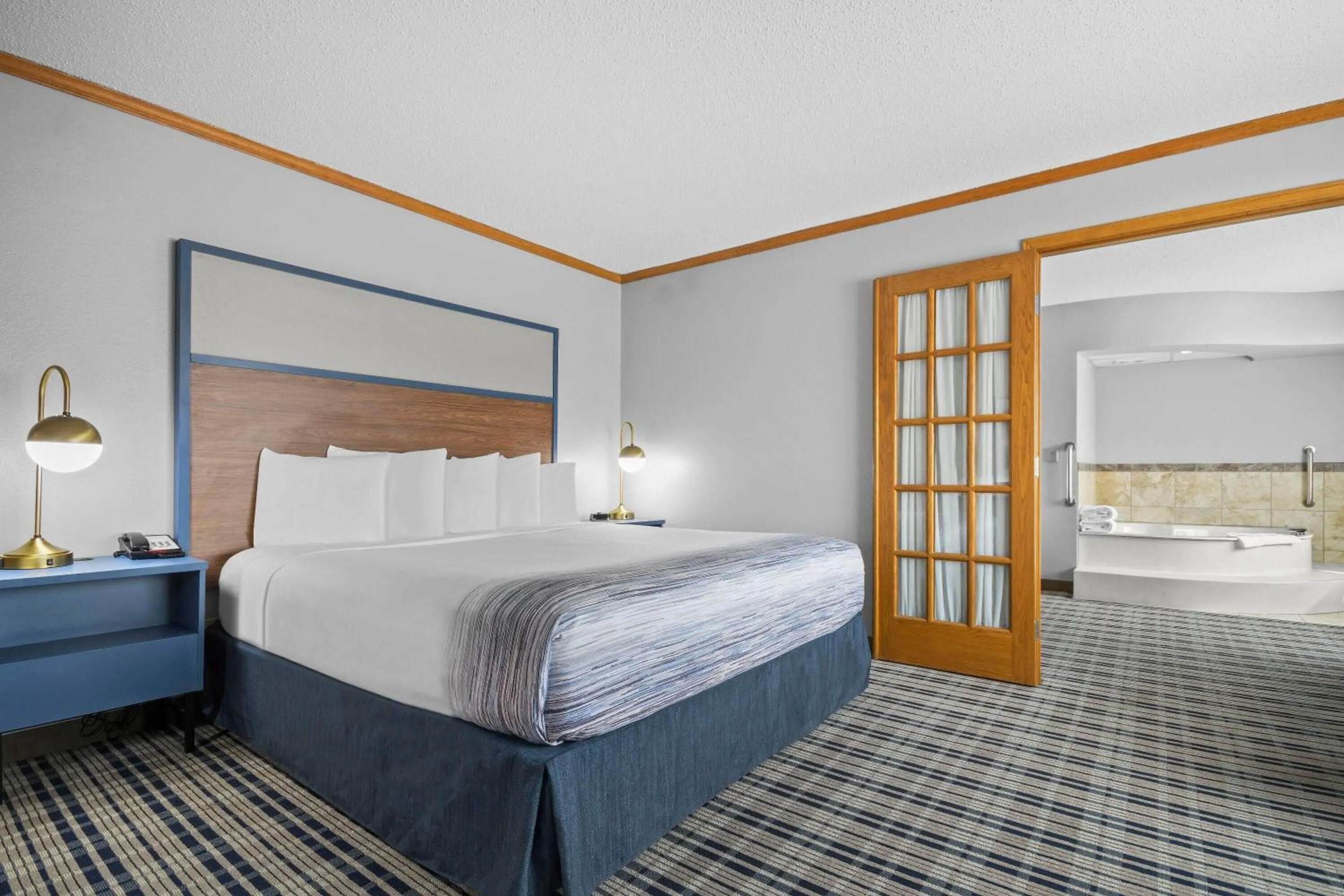 Superior One Bedroom King Suite - Non-Smoking in AmericInn by Wyndham Virginia