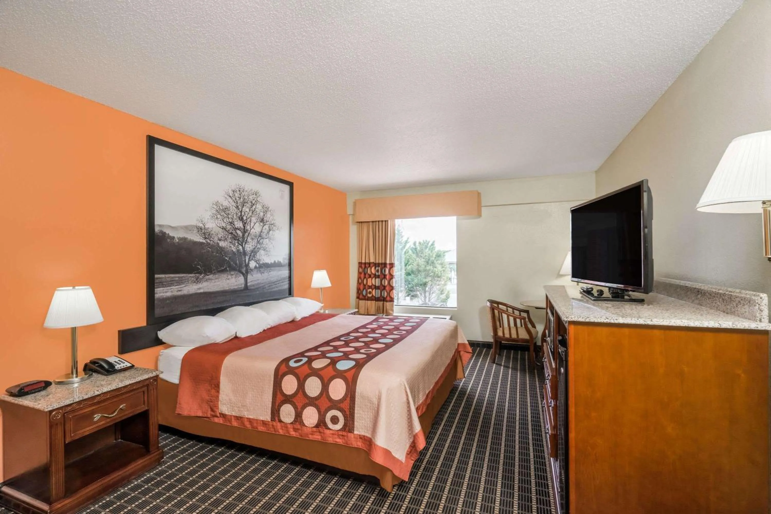 King Room - Mobility Access - Non-Smoking in Super 8 by Wyndham Dandridge
