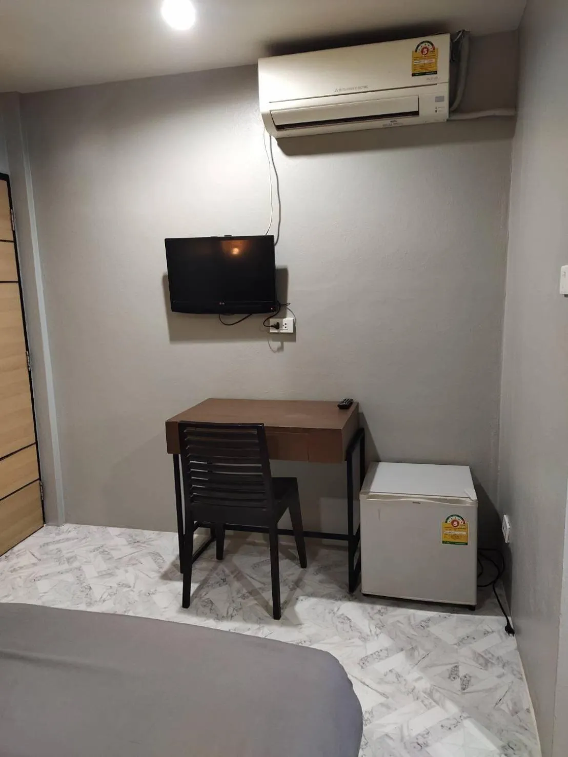 Deluxe Double Room in 9 Hostel