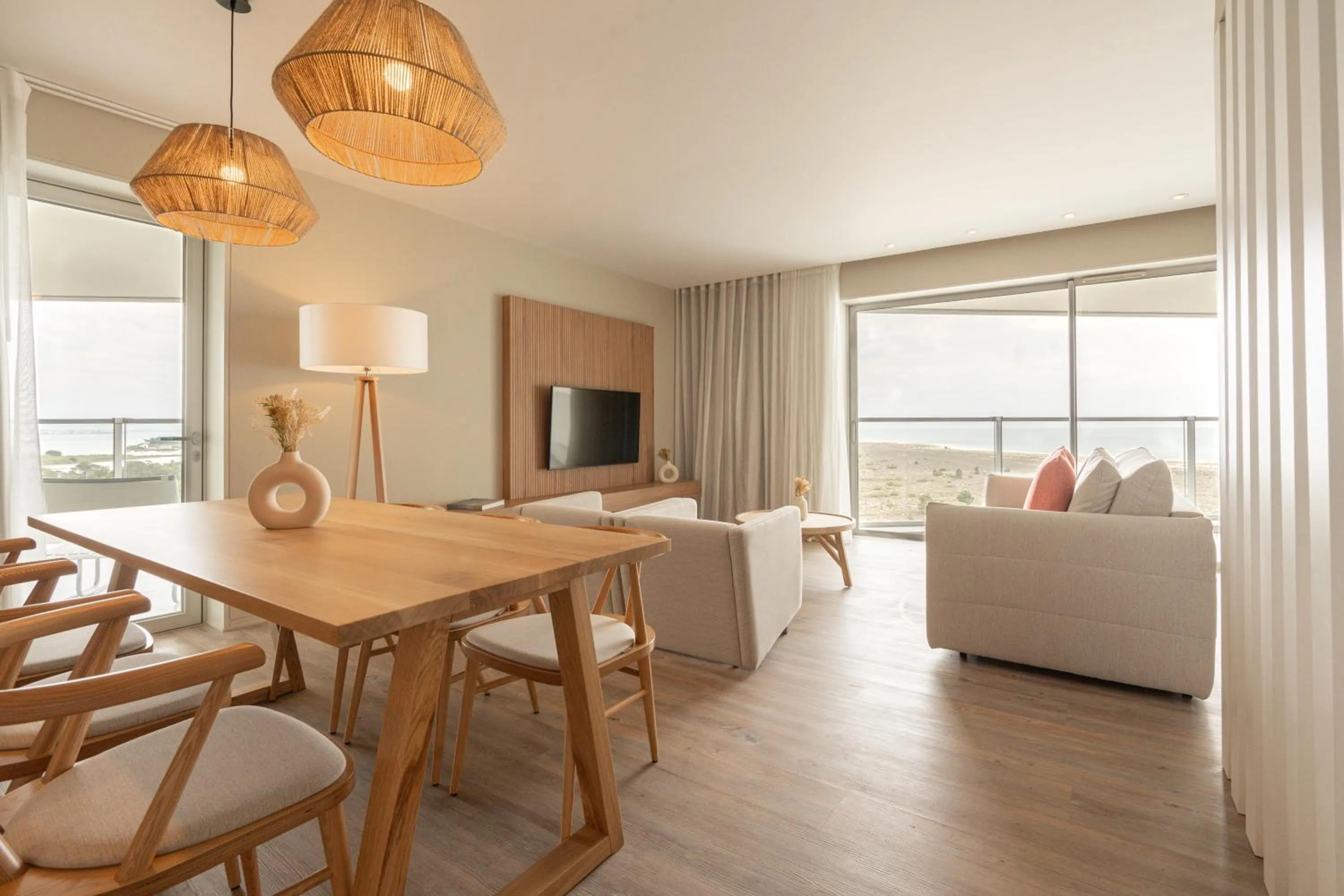 Premium Two-Bedroom Suite in Aqualuz Troia Mar by The Editory