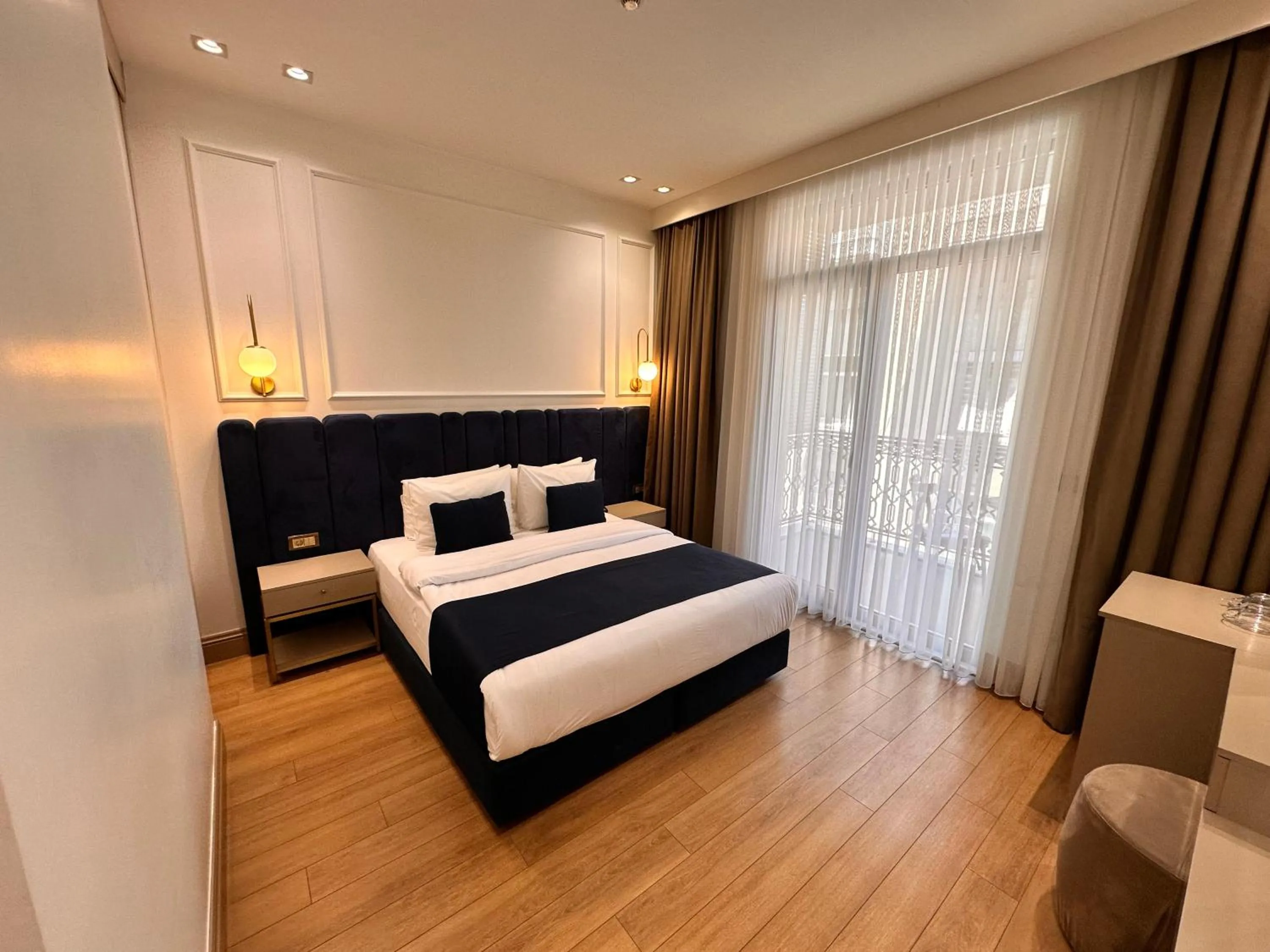 Standard Double or Twin Room with Balcony in Taksim Bosphorus Hotel