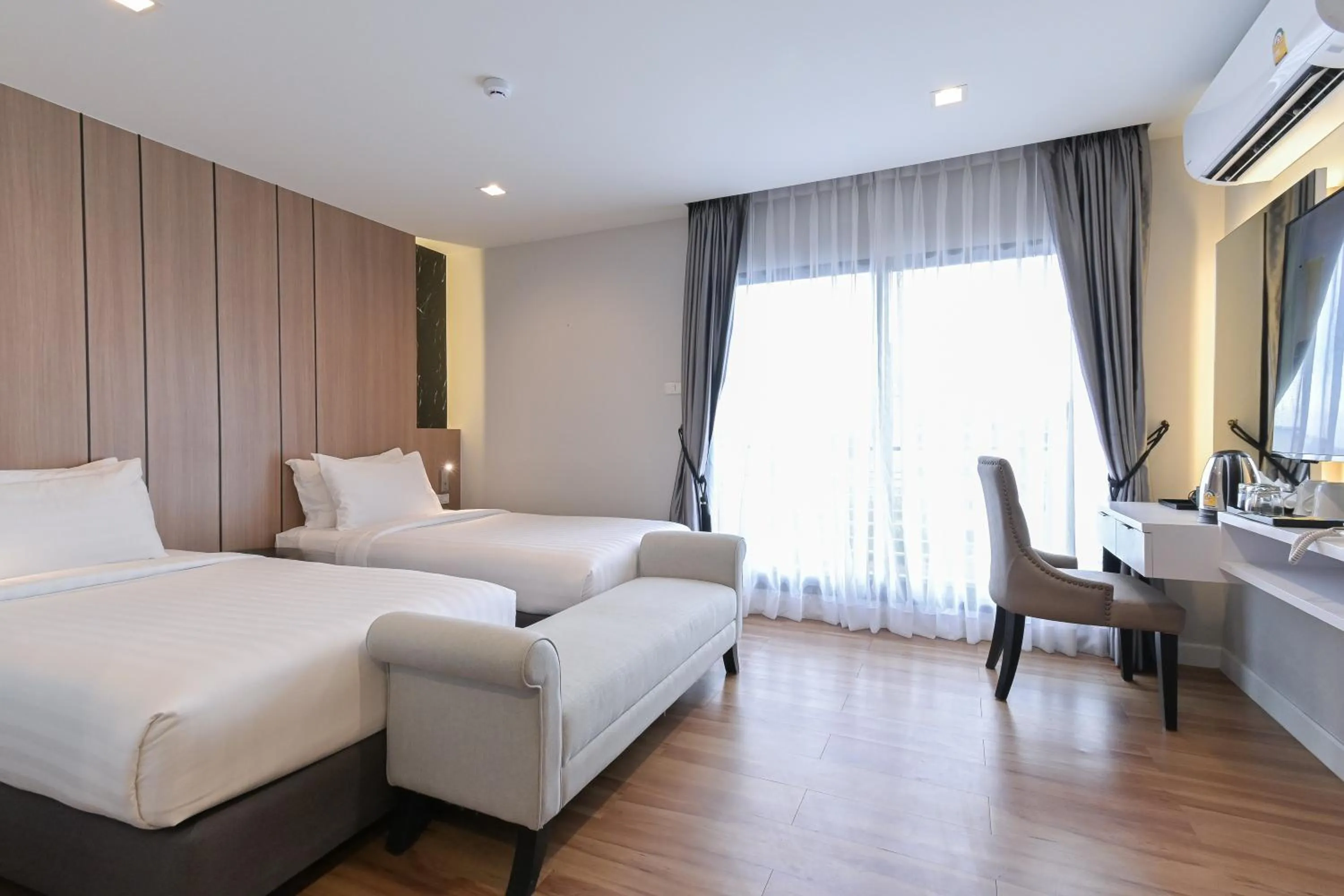 Superior Twin Room in Shewin de Bangkok