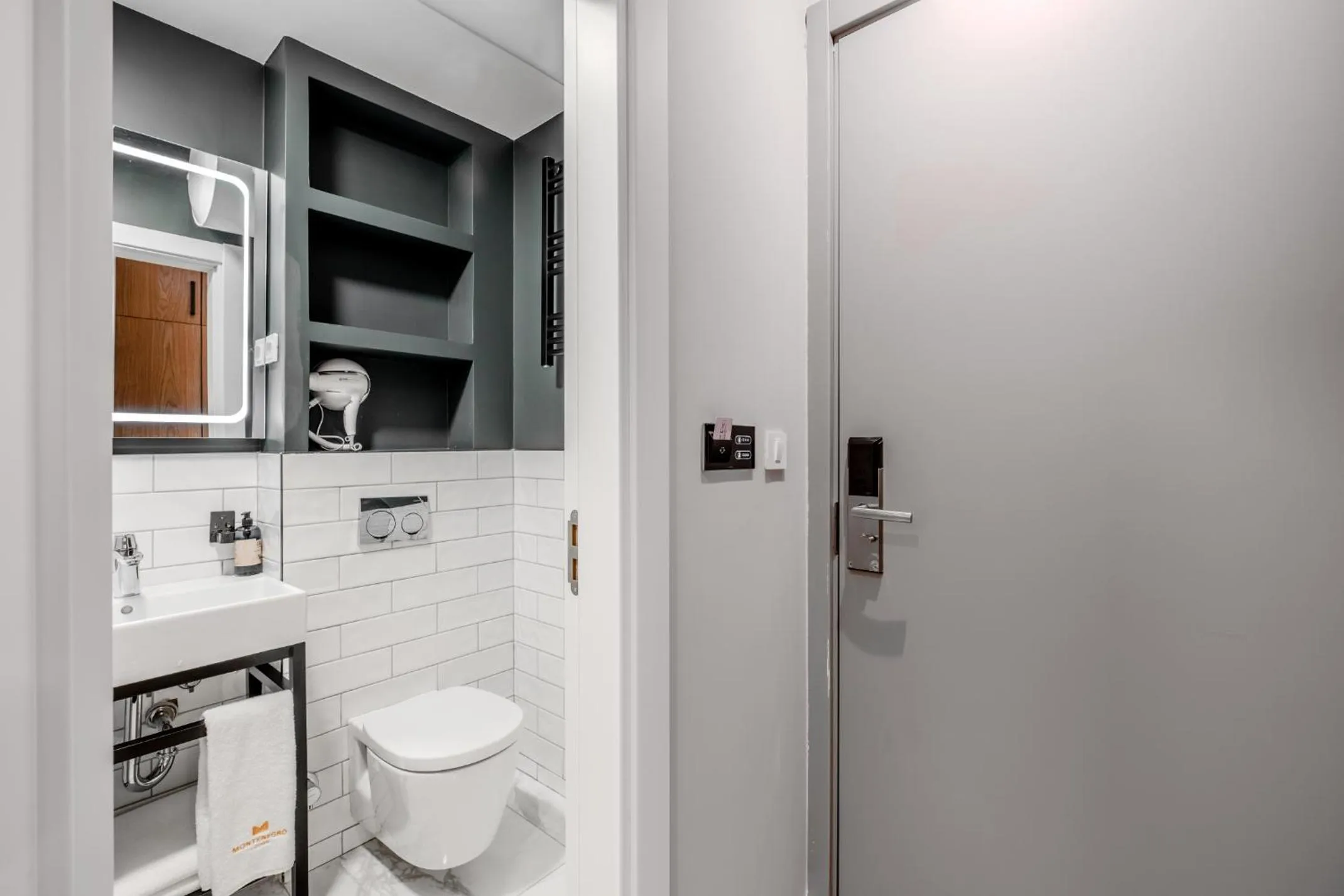 Superior Double Room in Montenegro Lodge