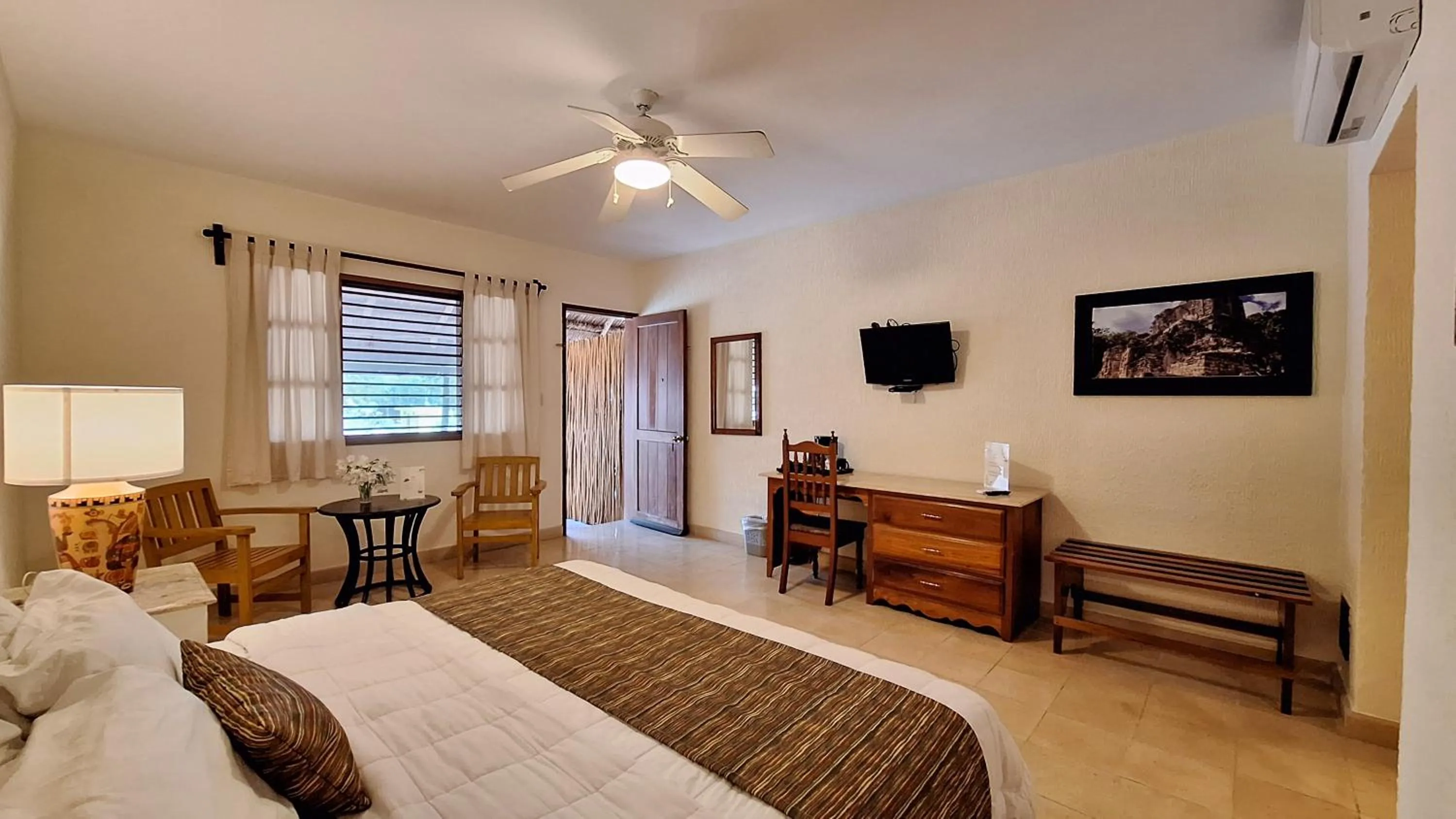 Standard King Room in hotel villas chicanna