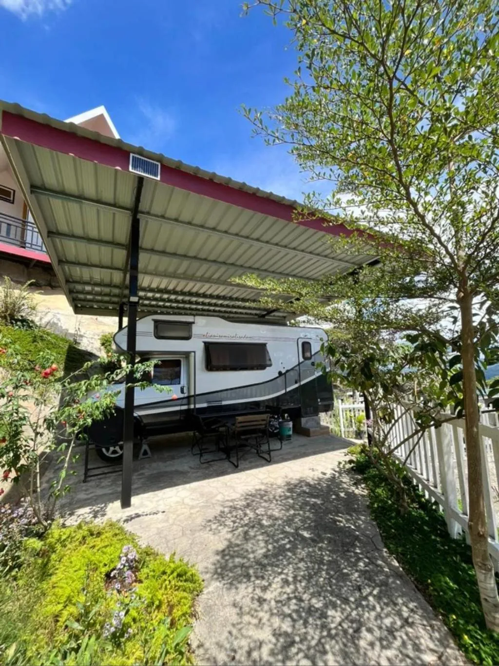 Caravan in KUNDASANG MOUNT GARDEN
