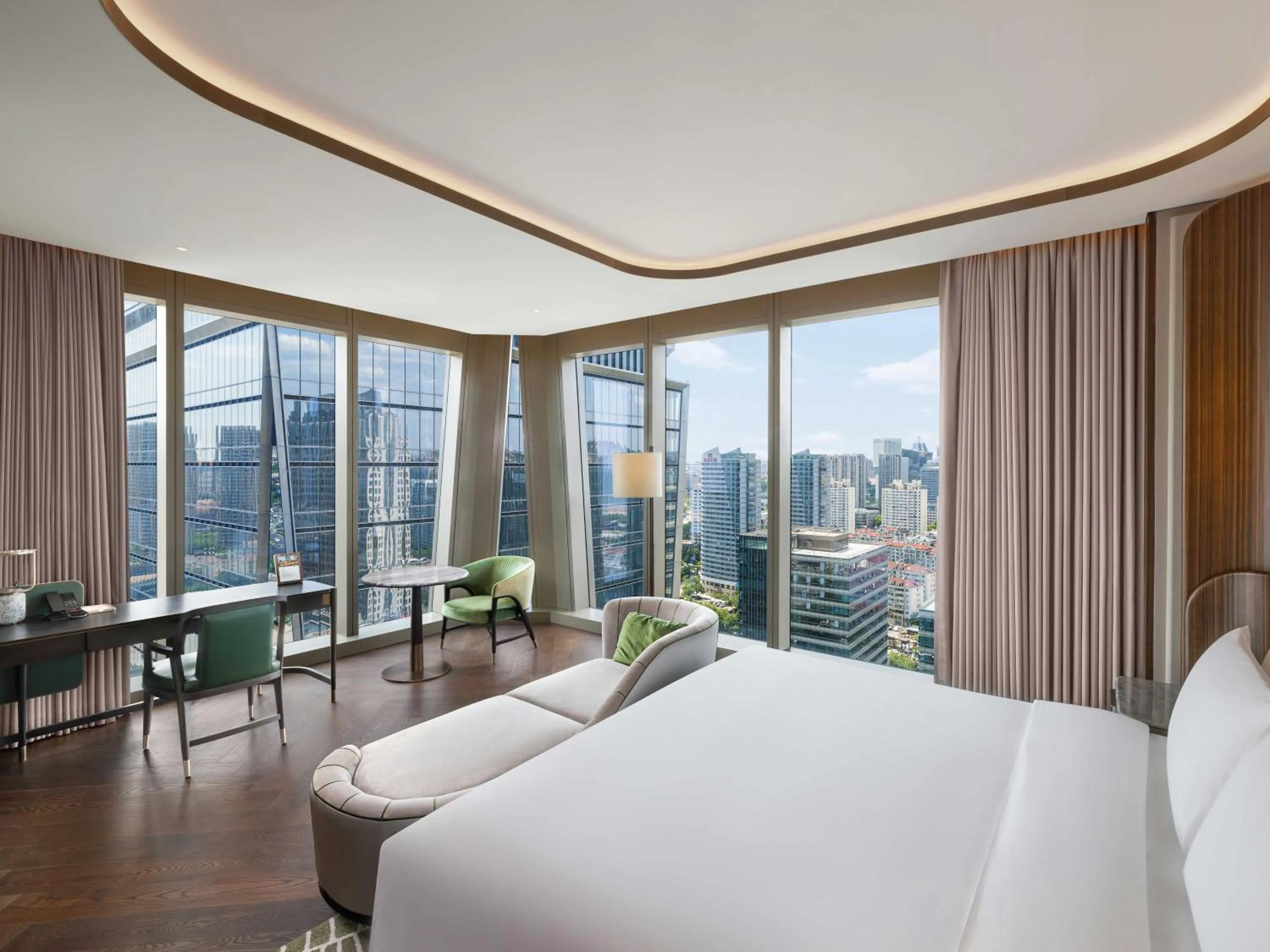 MGM 270-degree Partial Skyline Ocean View King in MGM Qingdao