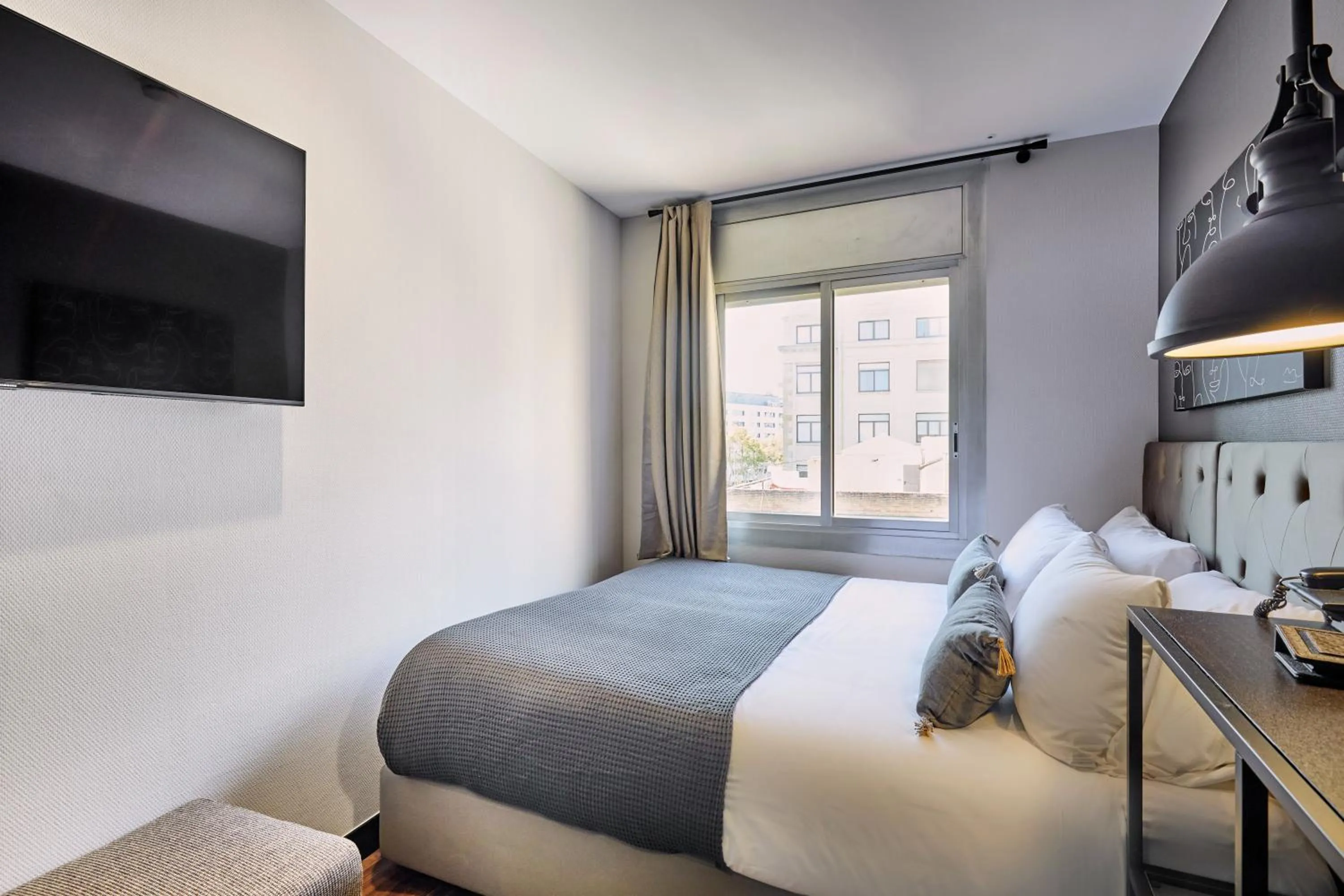 Small Double Room in Hotel Cortes Rambla