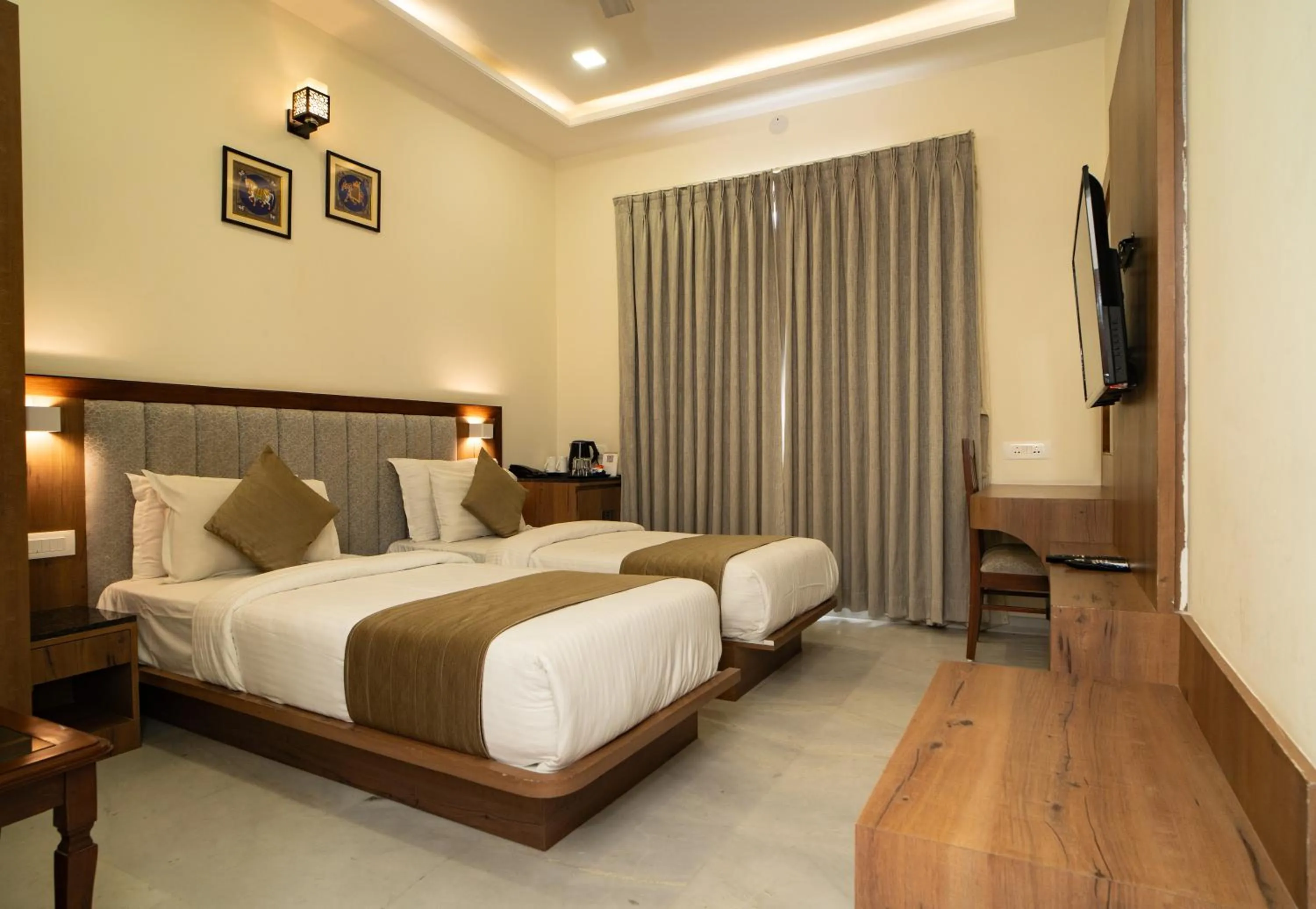 Superior Twin Room in RABBIT RATNAM -By Udaipur Hotels