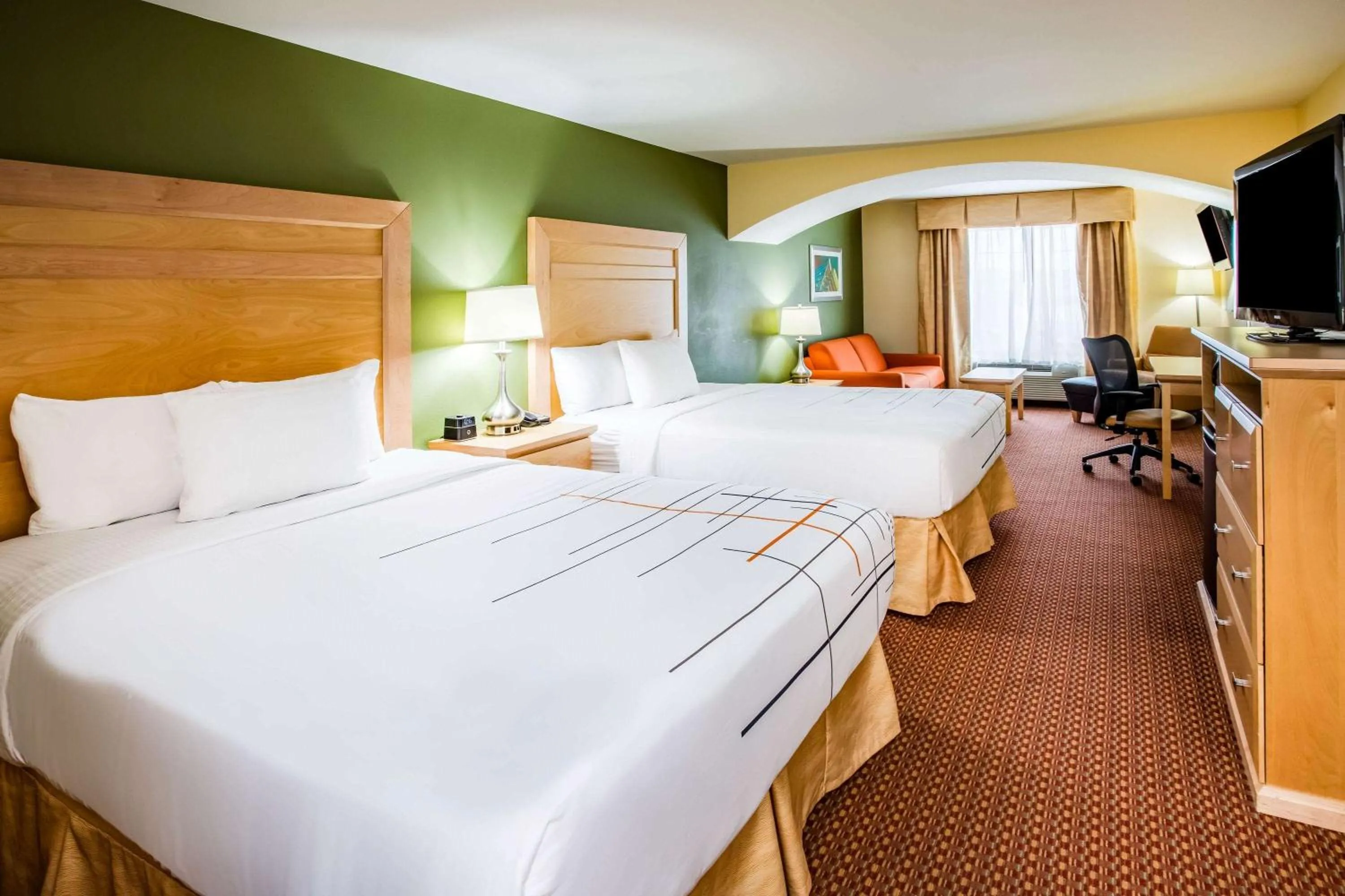 Deluxe Suite with Two Queen Beds - Non-Smoking in La Quinta by Wyndham Rochester Mayo Clinic Area South