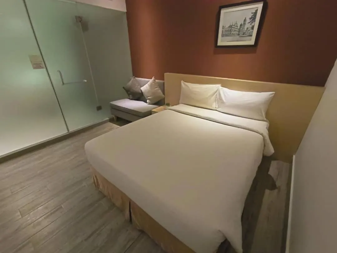 Standard Queen Room (No Window) in Pacific Express Hotel Central Market Kuala Lumpur