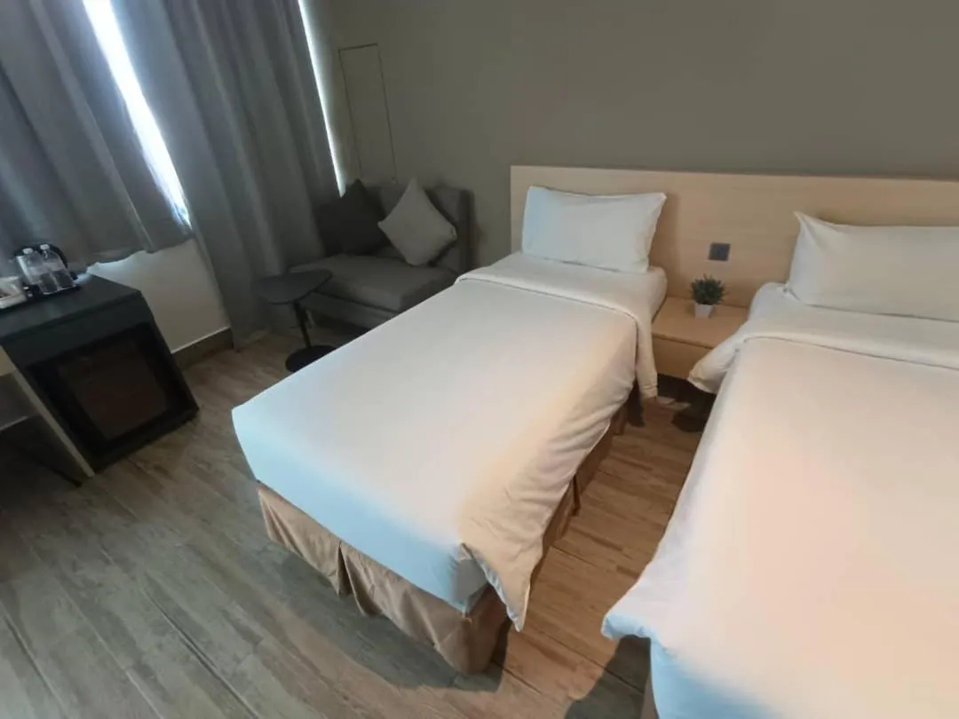 Superior Twin Room in Pacific Express Hotel Central Market Kuala Lumpur