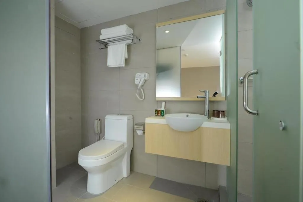 Superior Queen Room in Pacific Express Hotel Central Market Kuala Lumpur