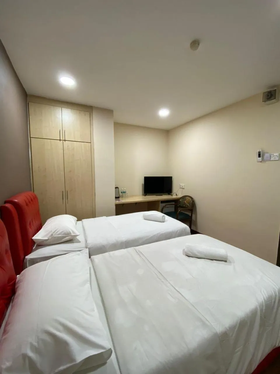 Superior Twin Room in Hotel Ambassador @ Bukit Bintang