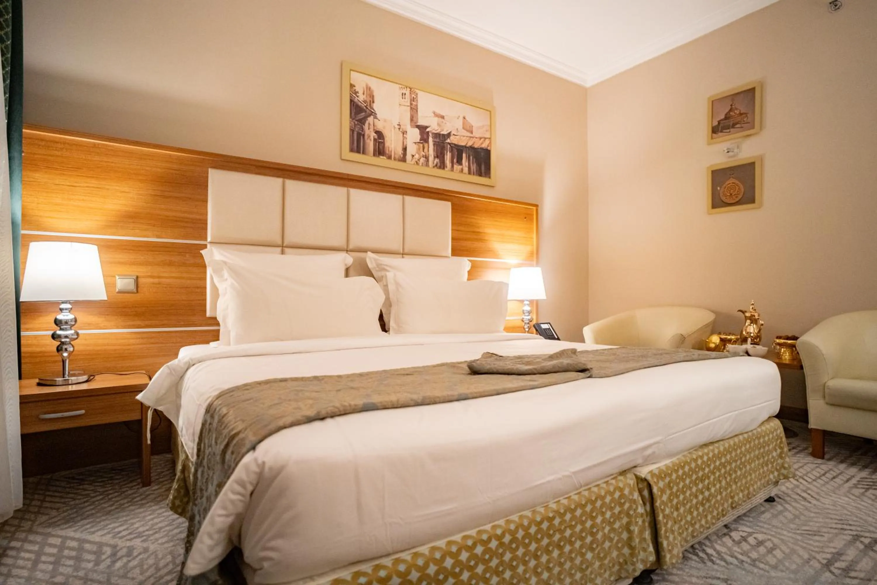 Twin Room in Emaar Al Mektan Hotel