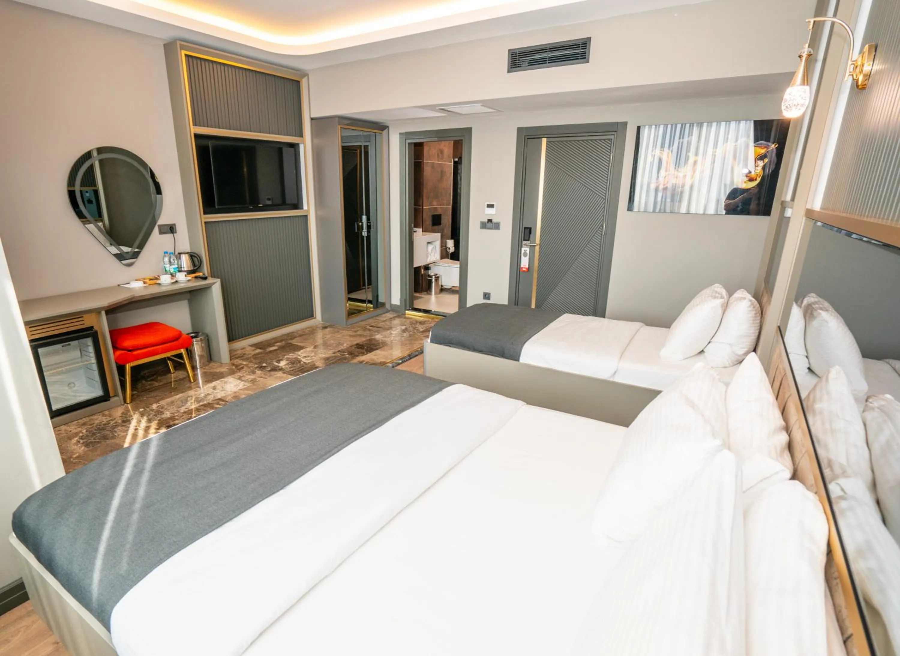 Economy Double or Twin Room in 216 Ruby Suite