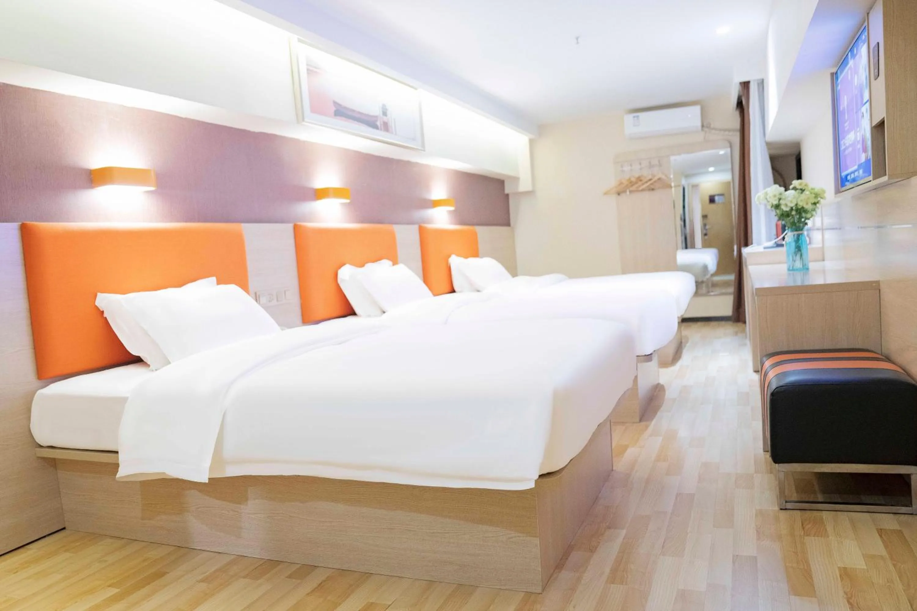 Premium Triple Room in 7 Days Premium - Kunming South High Speed Railway Station University Town Metro Station