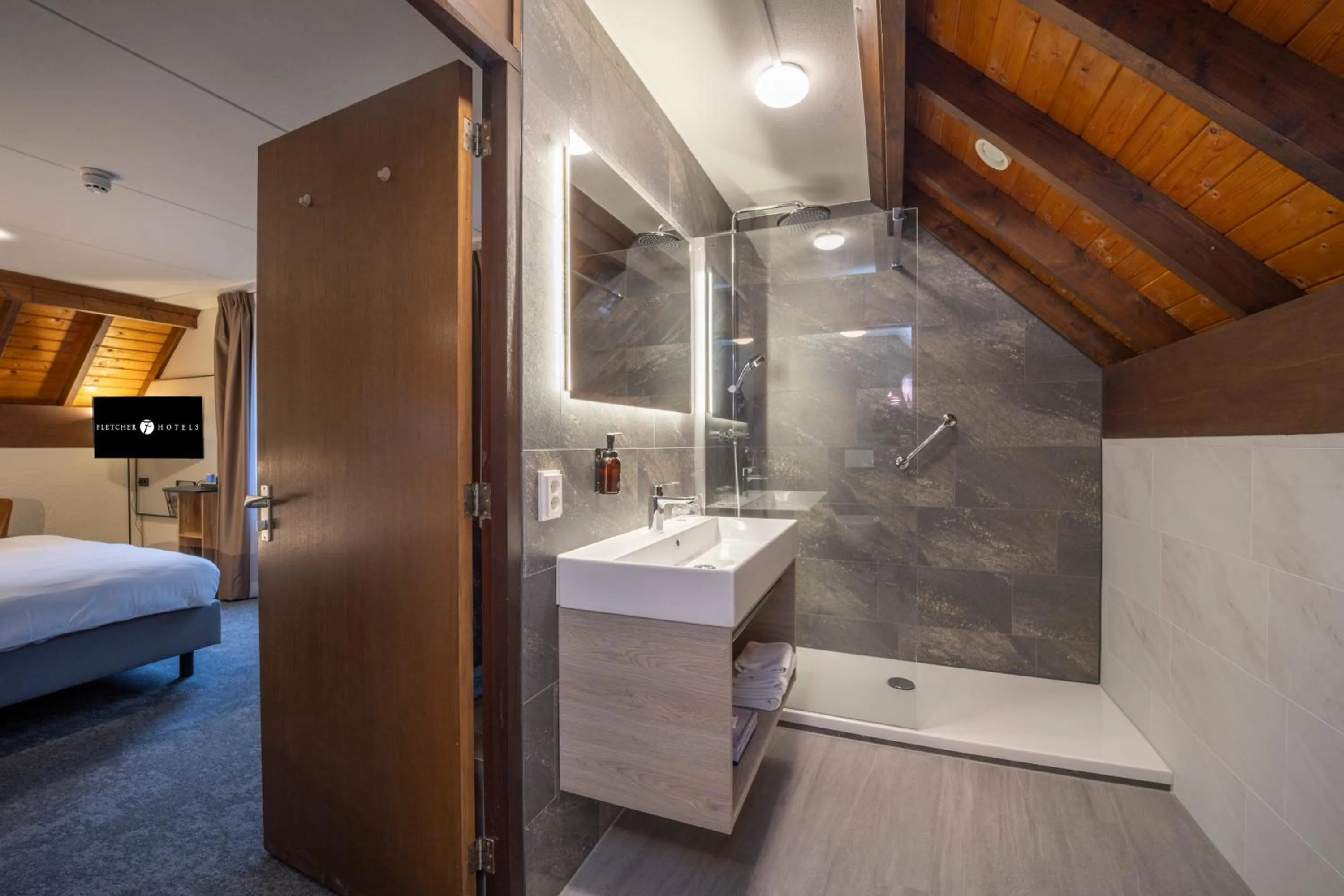 Spacious Standard Double Room in Fletcher Hotel-Restaurant de Witte Brug