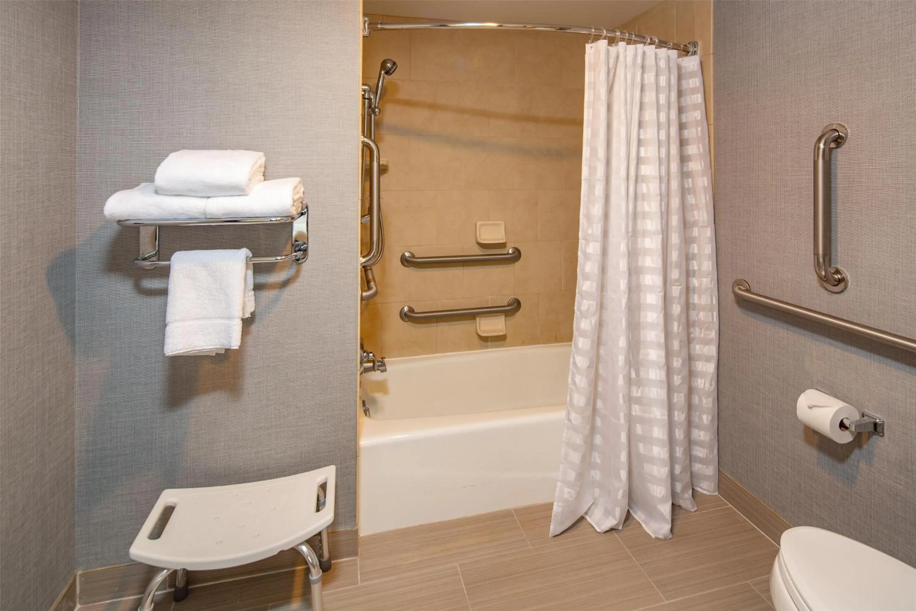 Queen Room with Two Queen Beds, Sofa Bed and Accessible Tub in Hyatt Place Madison/Downtown