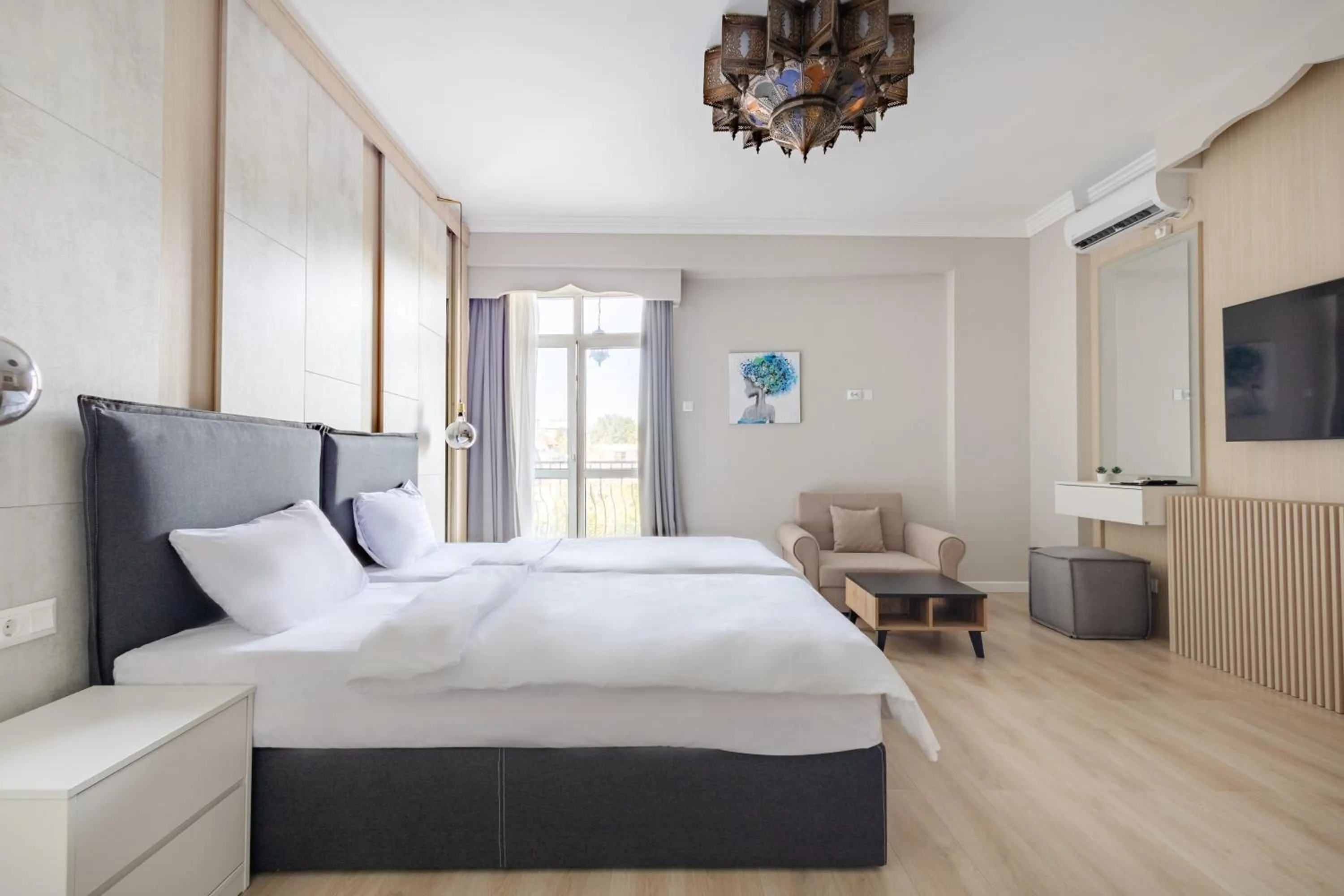 Superior Triple Room in Piccolo Mondo by CityBookings