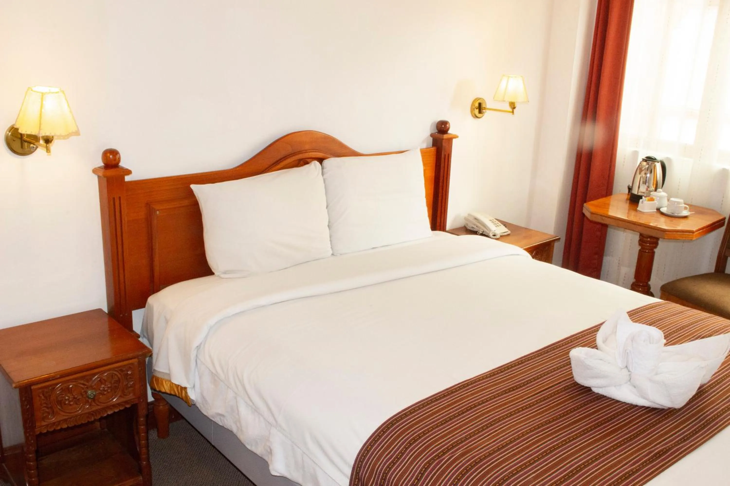 Large Single Room - single occupancy in Hotel Amerinka