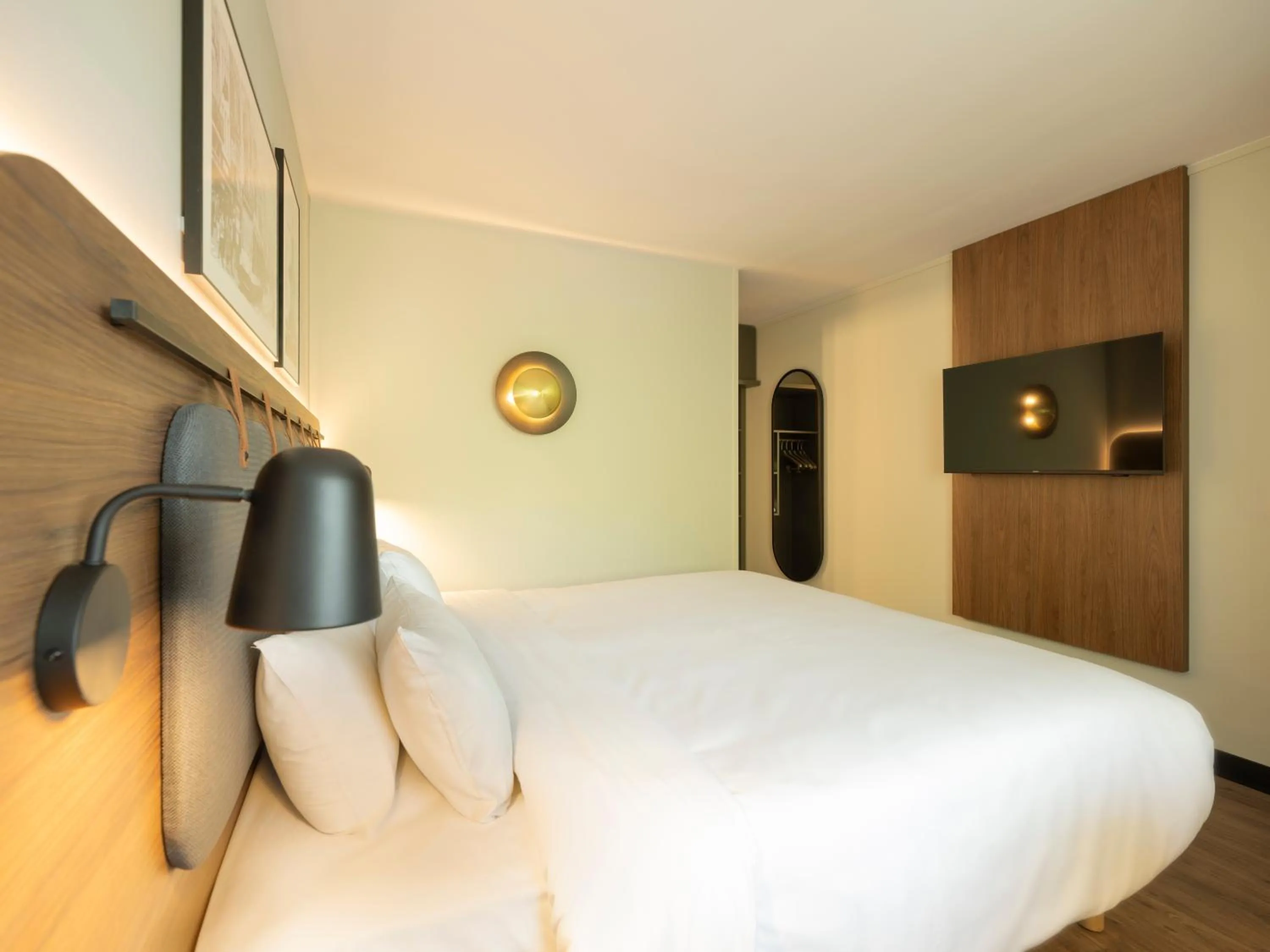 Superior Room - 1 King Bed in Campanile Hotel & Restaurant Eindhoven