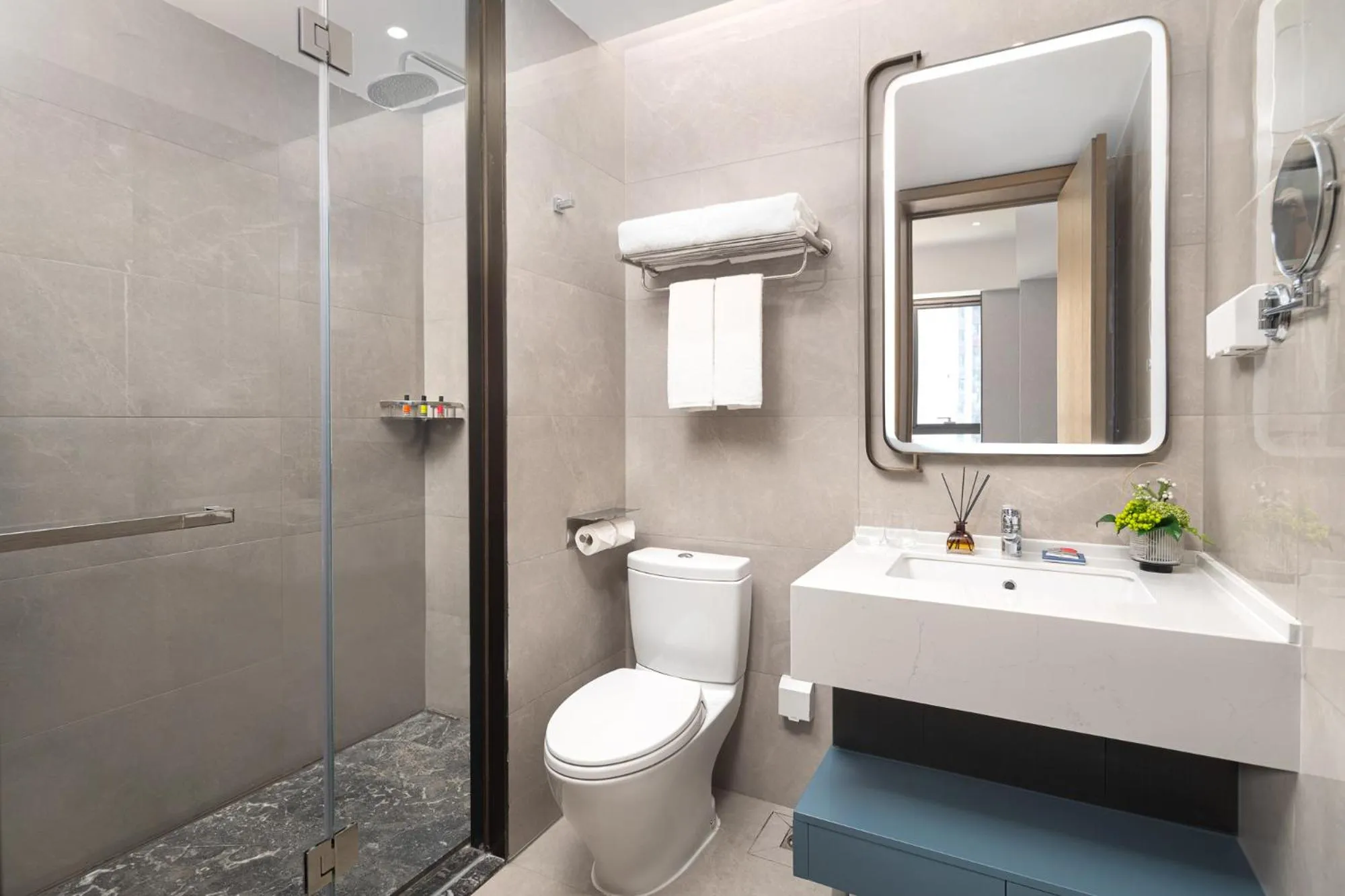 Two-Bedroom Deluxe in Citadines Jinqiao Building Yantai