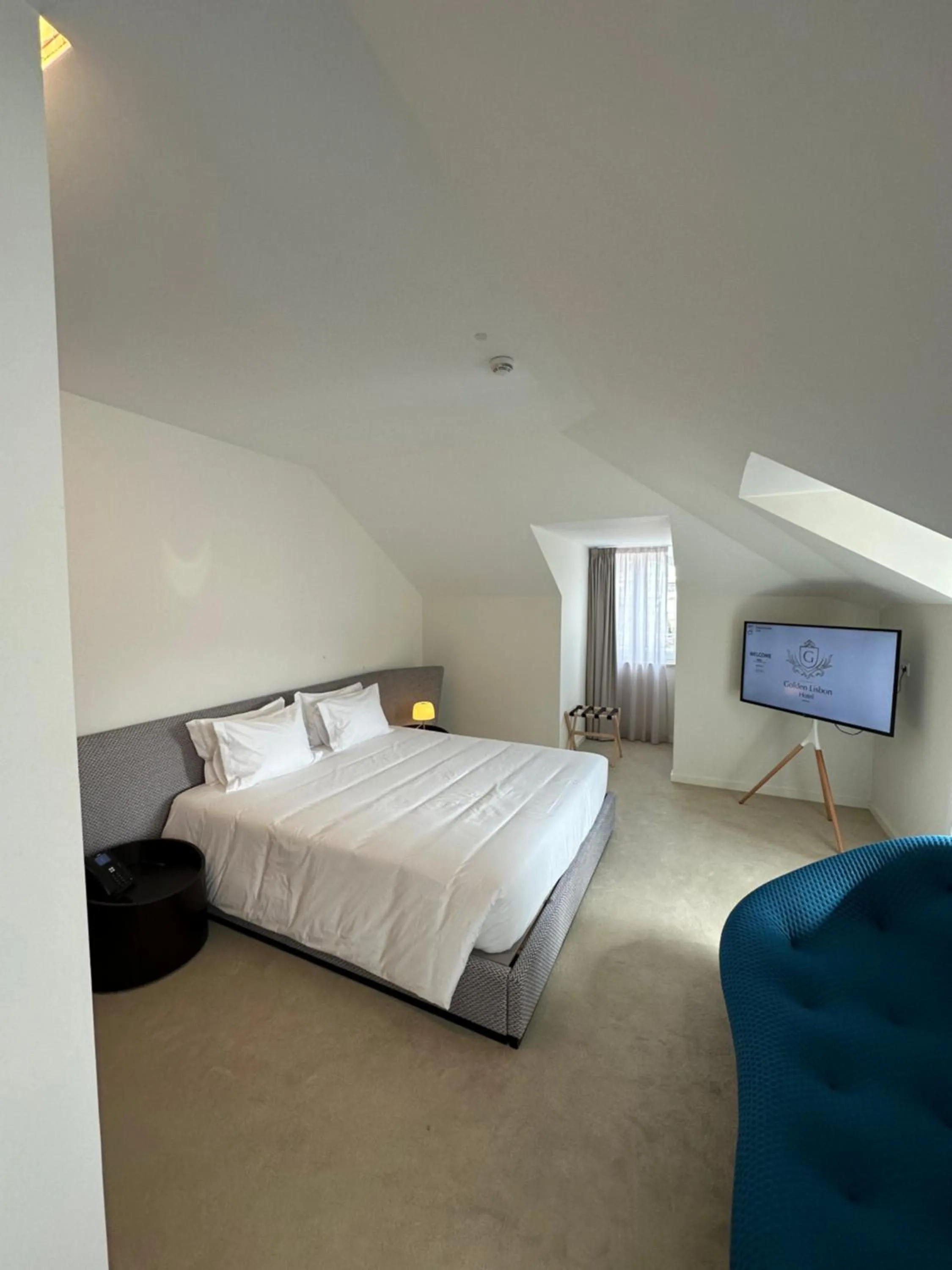 Standard Double Suite in Golden Lisbon Hotel