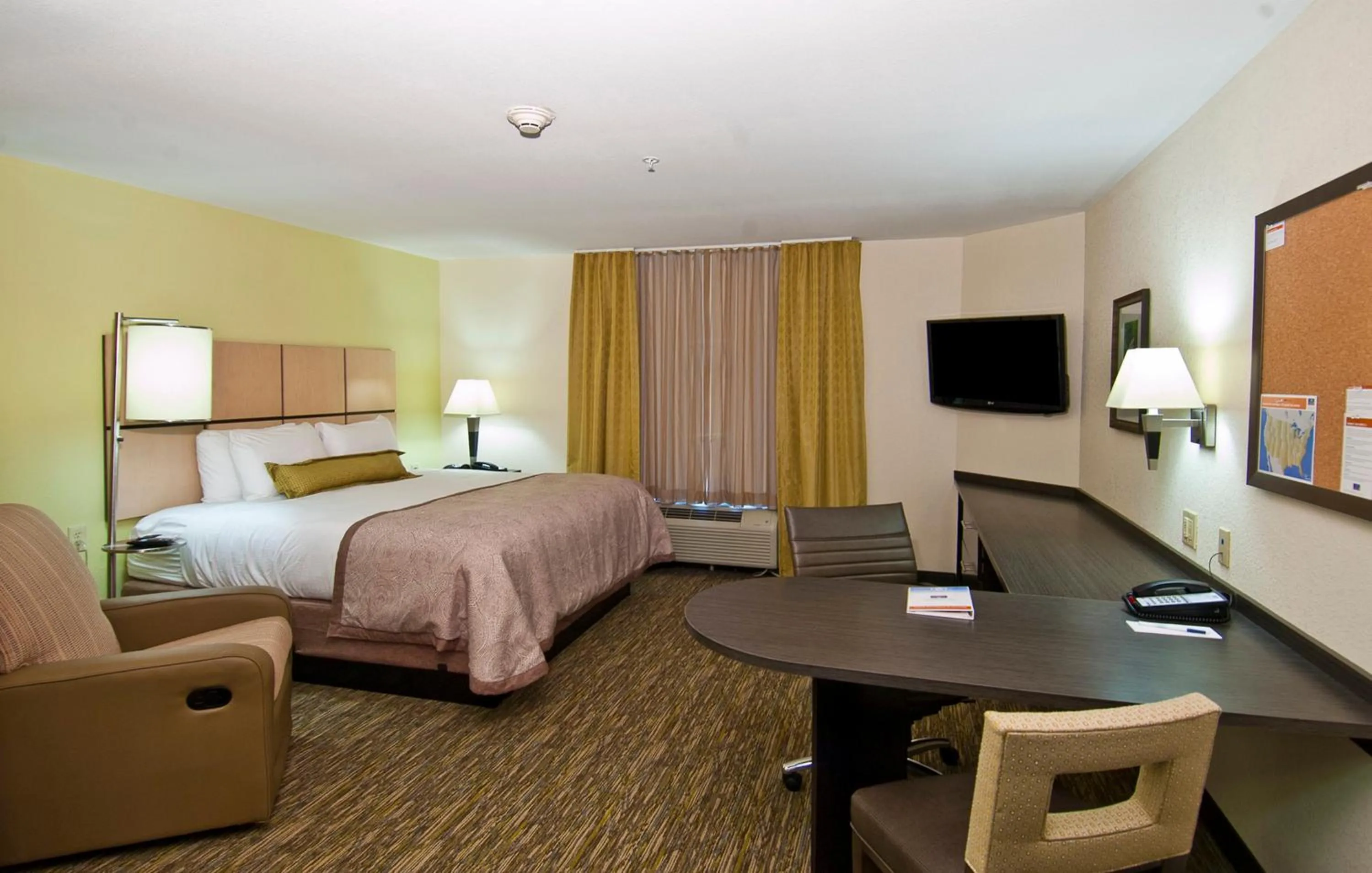 Standard Room in Candlewood Suites Tupelo by IHG
