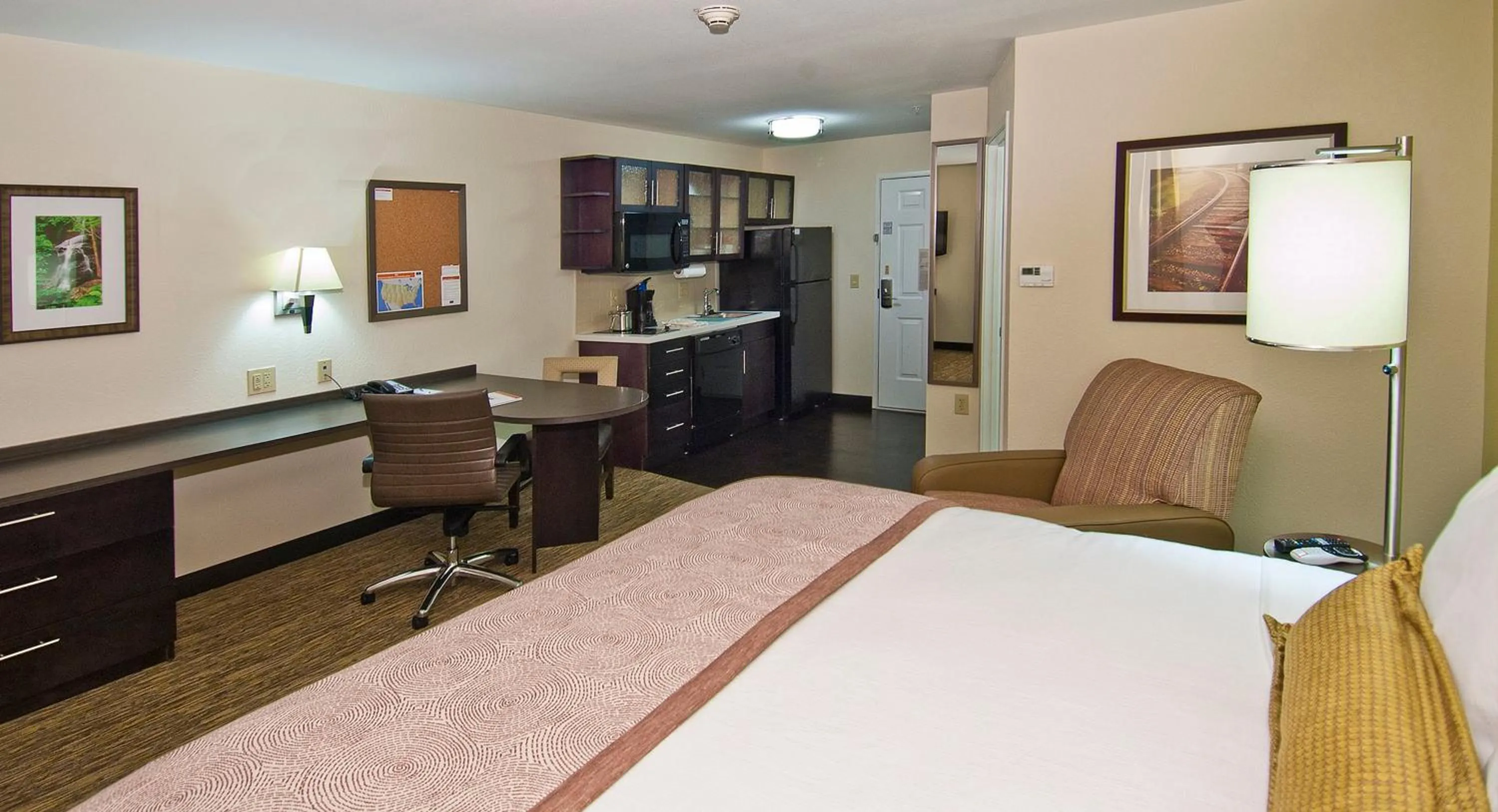 King Studio Suite in Candlewood Suites Tupelo by IHG