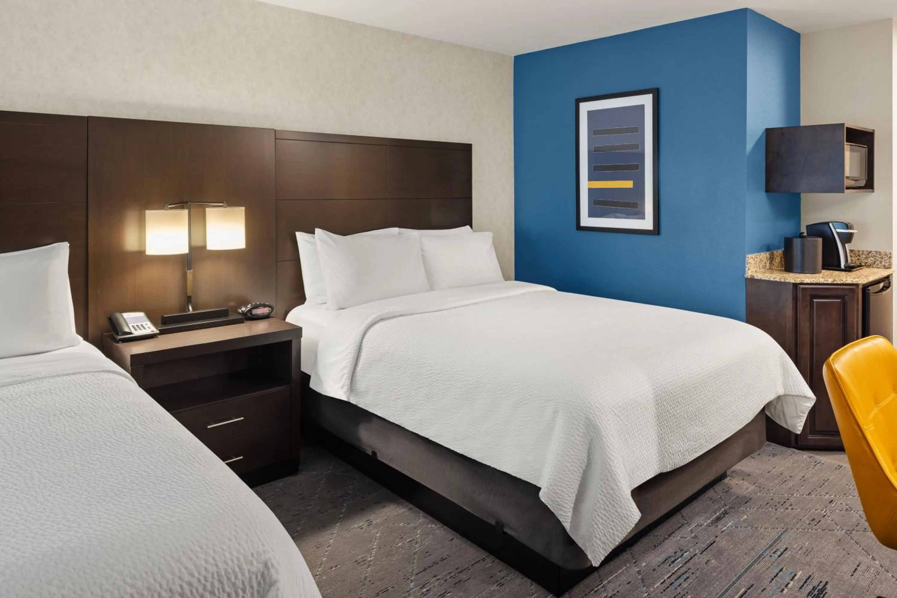Queen Room - Hearing Accessible in Holiday Inn Express Moline - Quad Cities Area by IHG