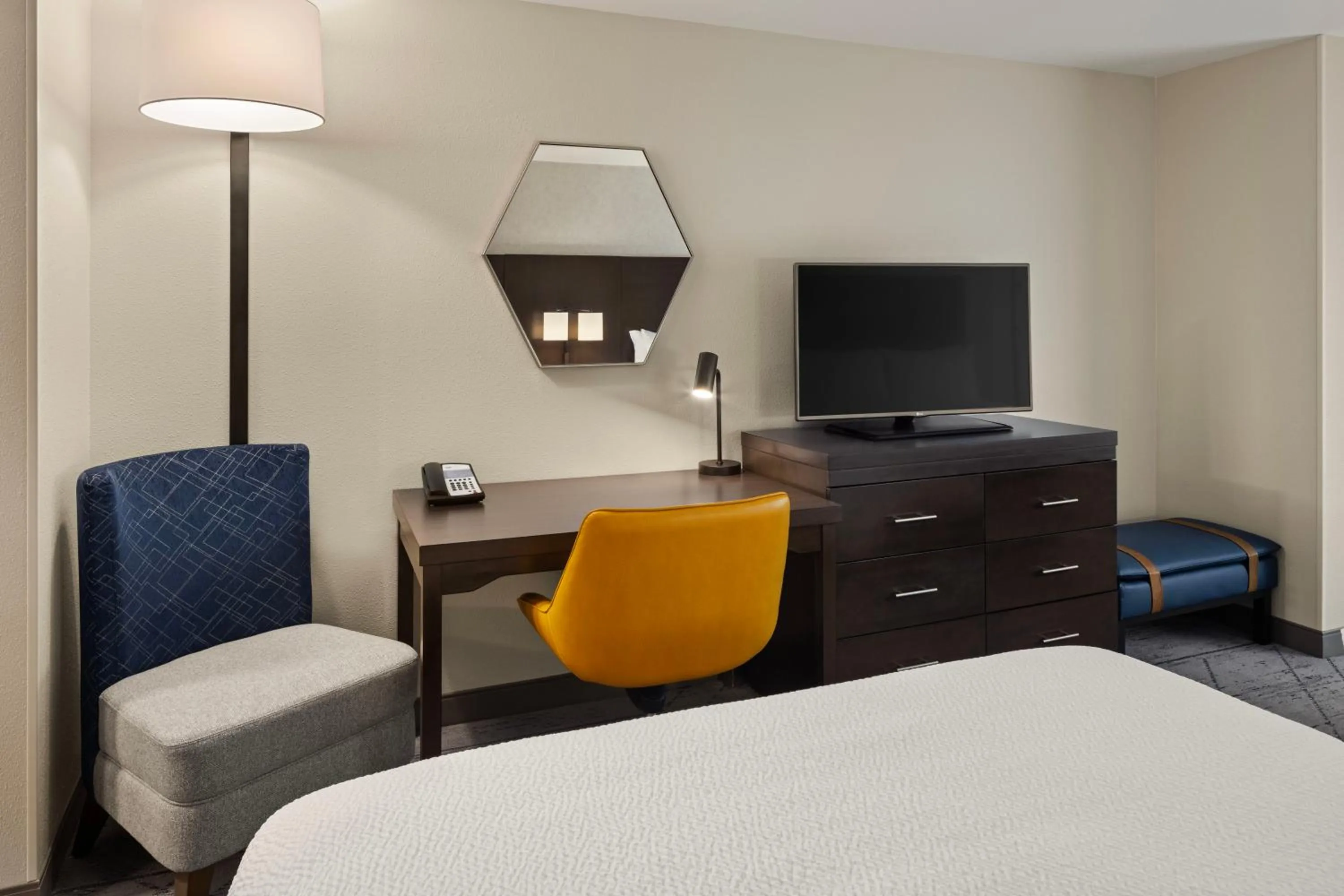 Standard Room in Holiday Inn Express Moline - Quad Cities Area by IHG