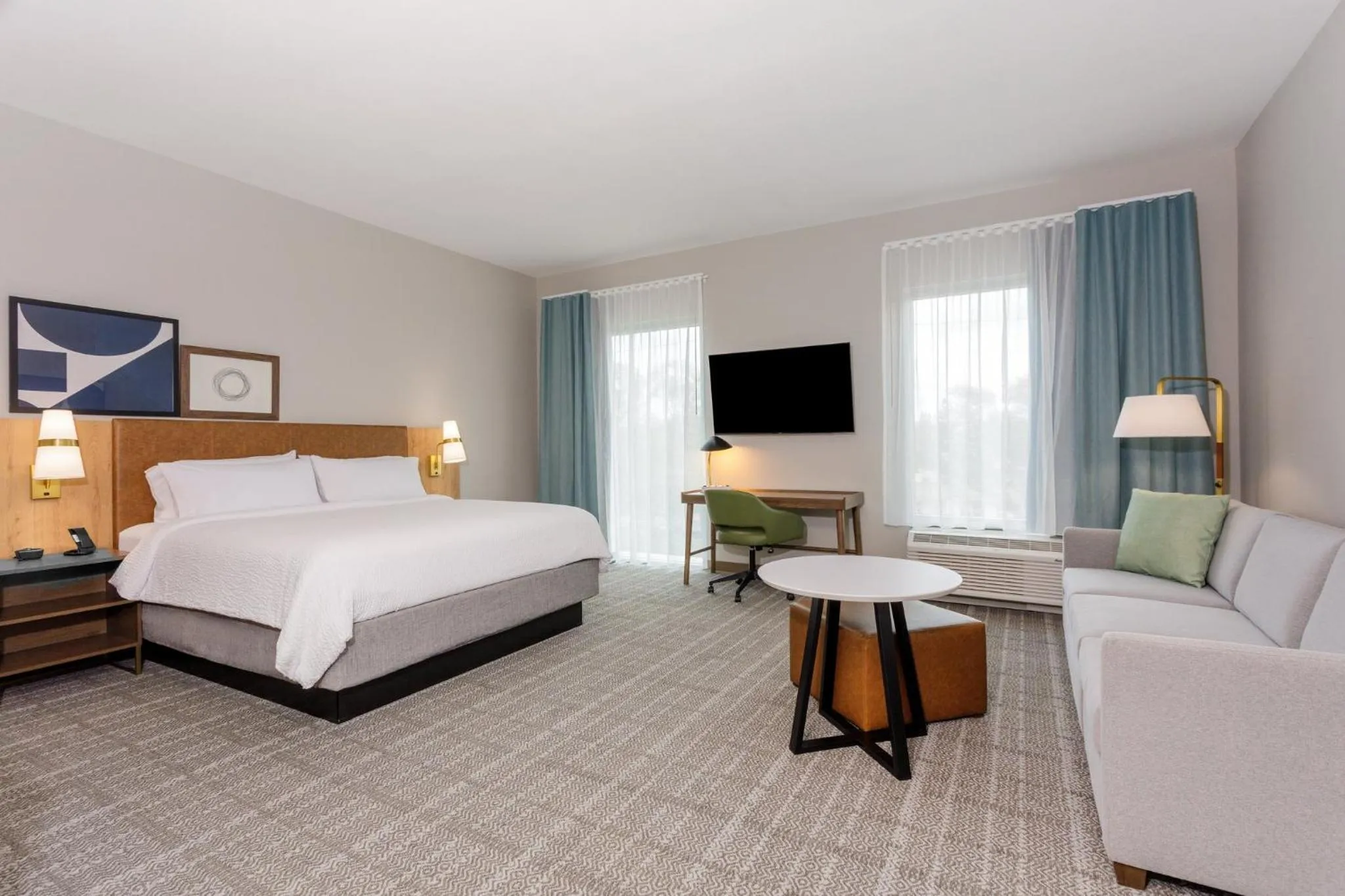 King Studio Suite in Staybridge Suites Winter Haven - Auburndale