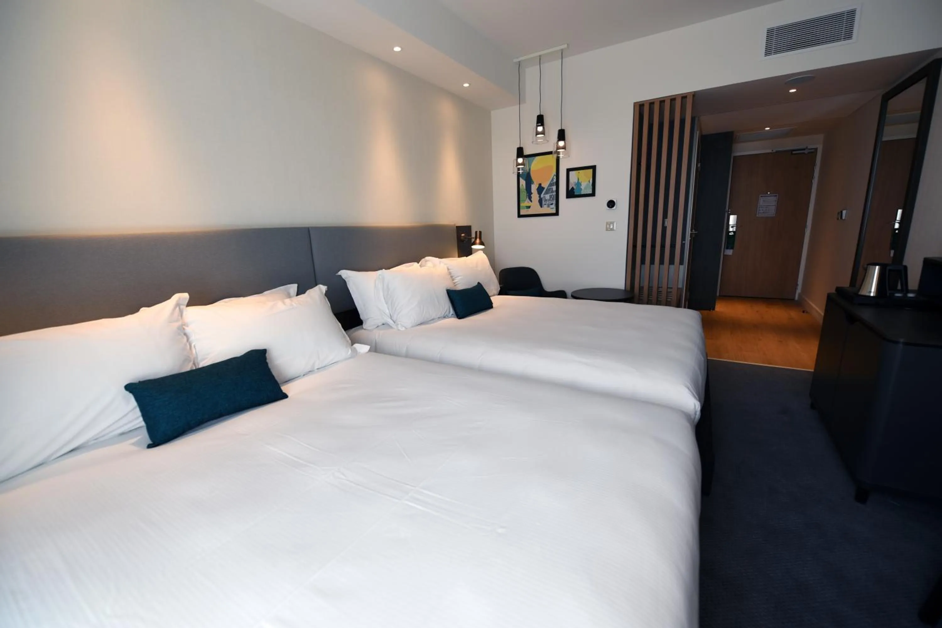 Standard Double Room with Two Double Beds in Holiday Inn Dijon Sud - Longvic by IHG