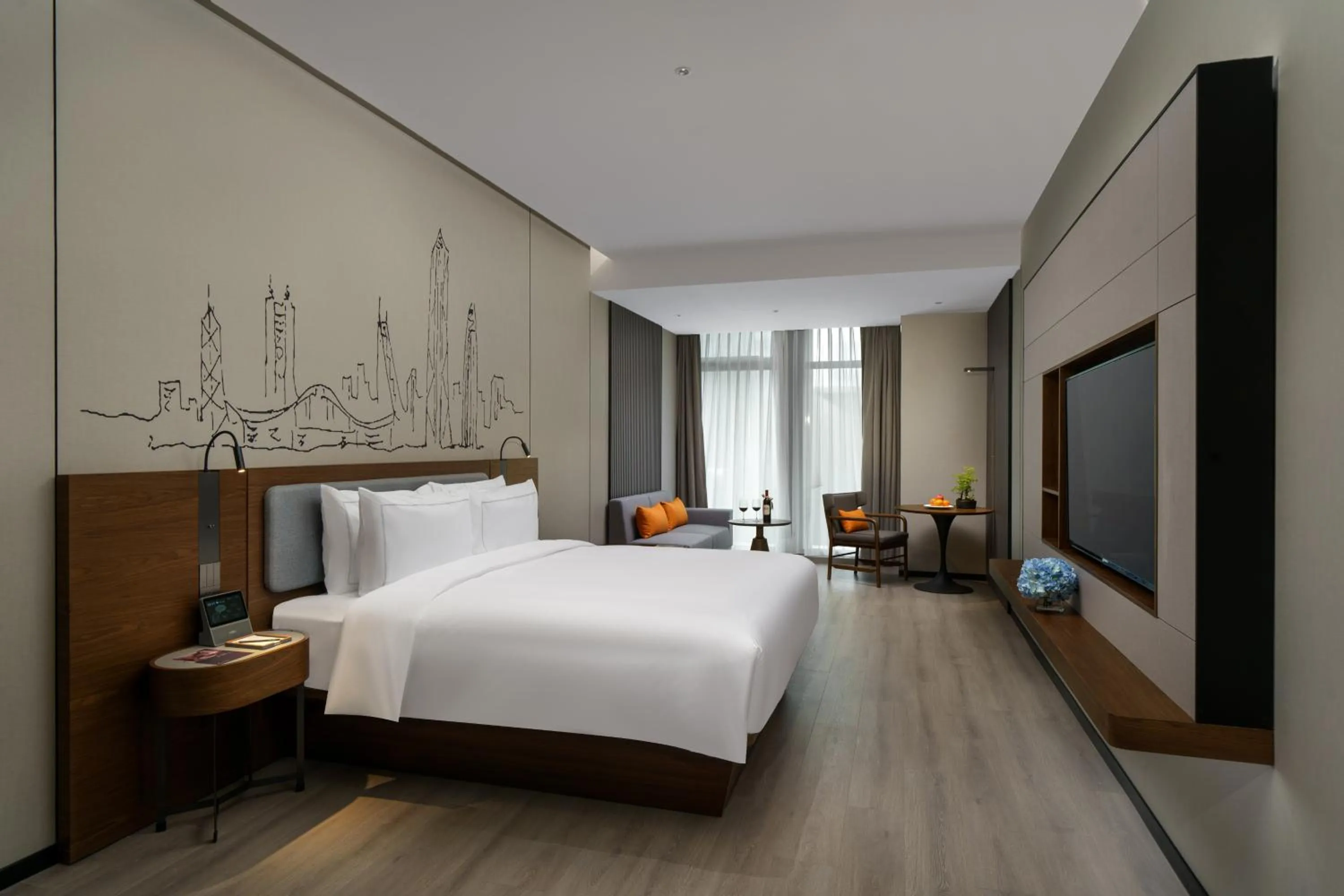 Executive King Room in UrCove by HYATT Futian CBD-毗邻福田站和星河COCO Park 尊享免费迷你吧