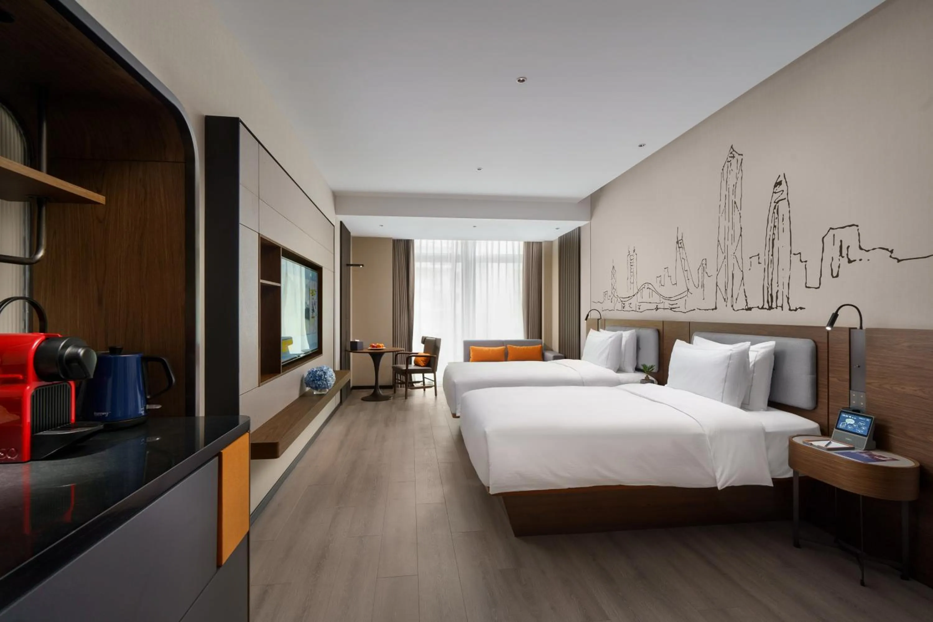 Deluxe Twin Room in UrCove by HYATT Futian CBD-毗邻福田站和星河COCO Park 尊享免费迷你吧