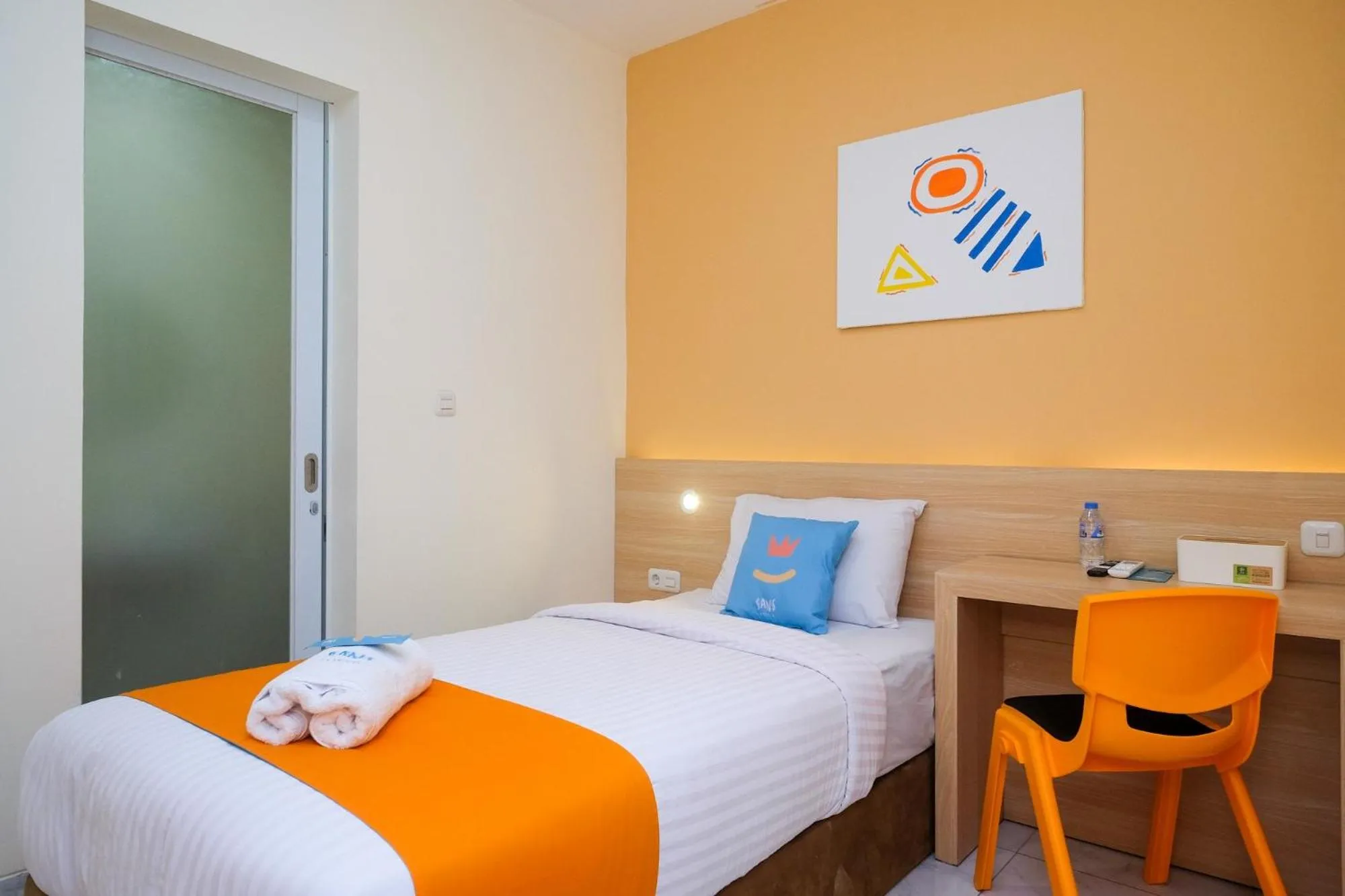 Single Room - single occupancy in Sans Hotel Aurum Majapahit Semarang