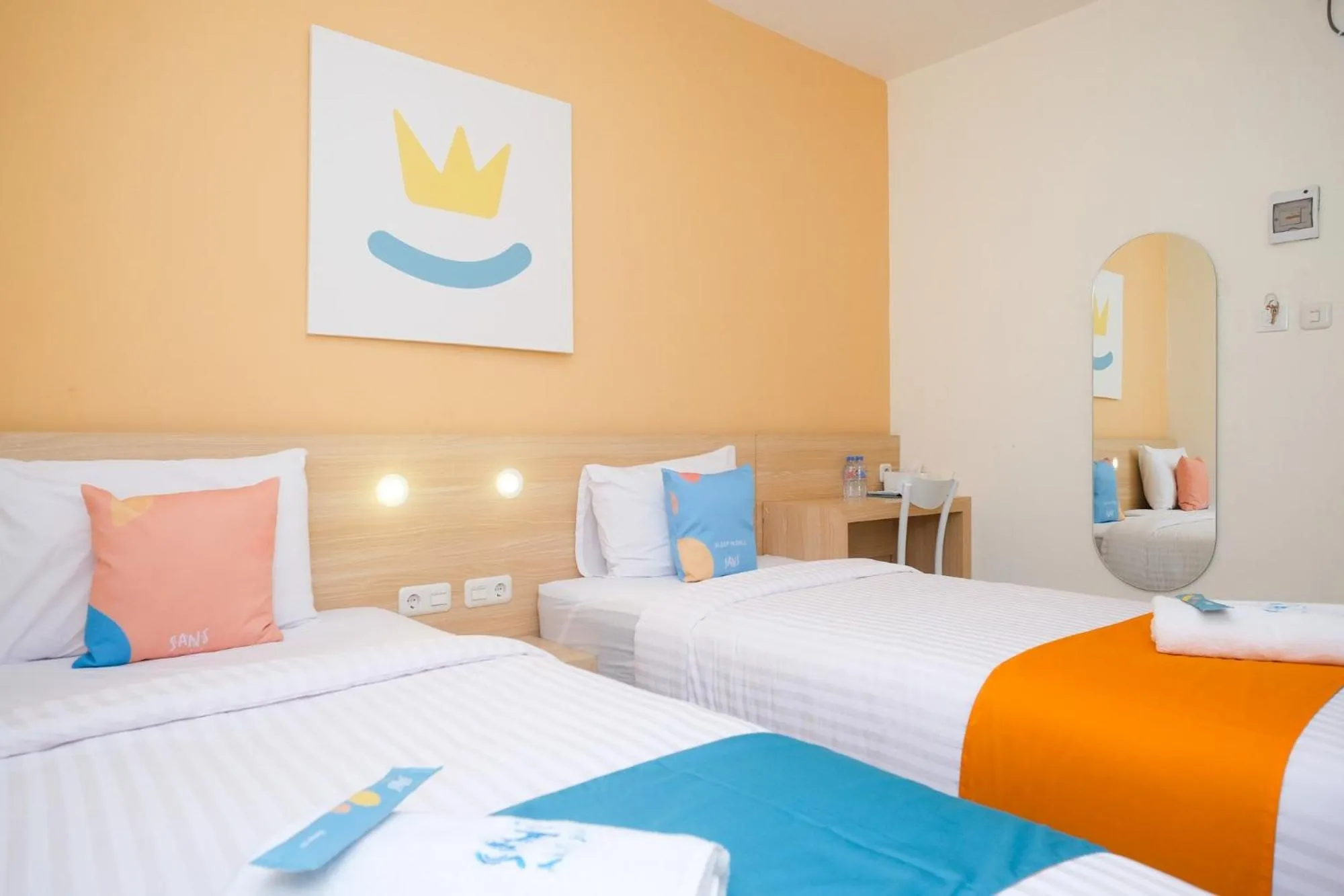 Deluxe Twin Room in Sans Hotel Aurum Majapahit Semarang