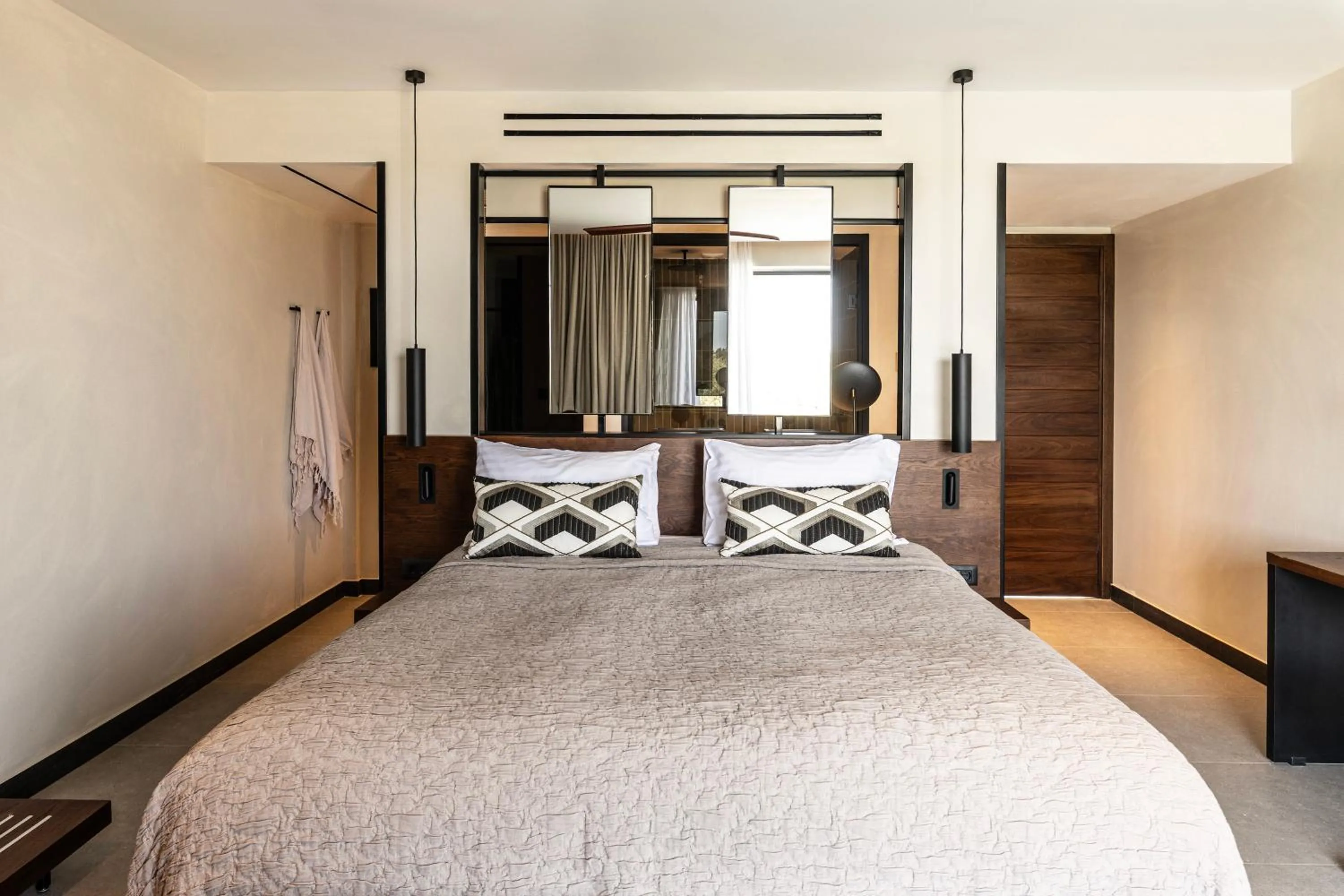 Superior Suite Partial Sea View in King Jason Zante – Designed for Adults