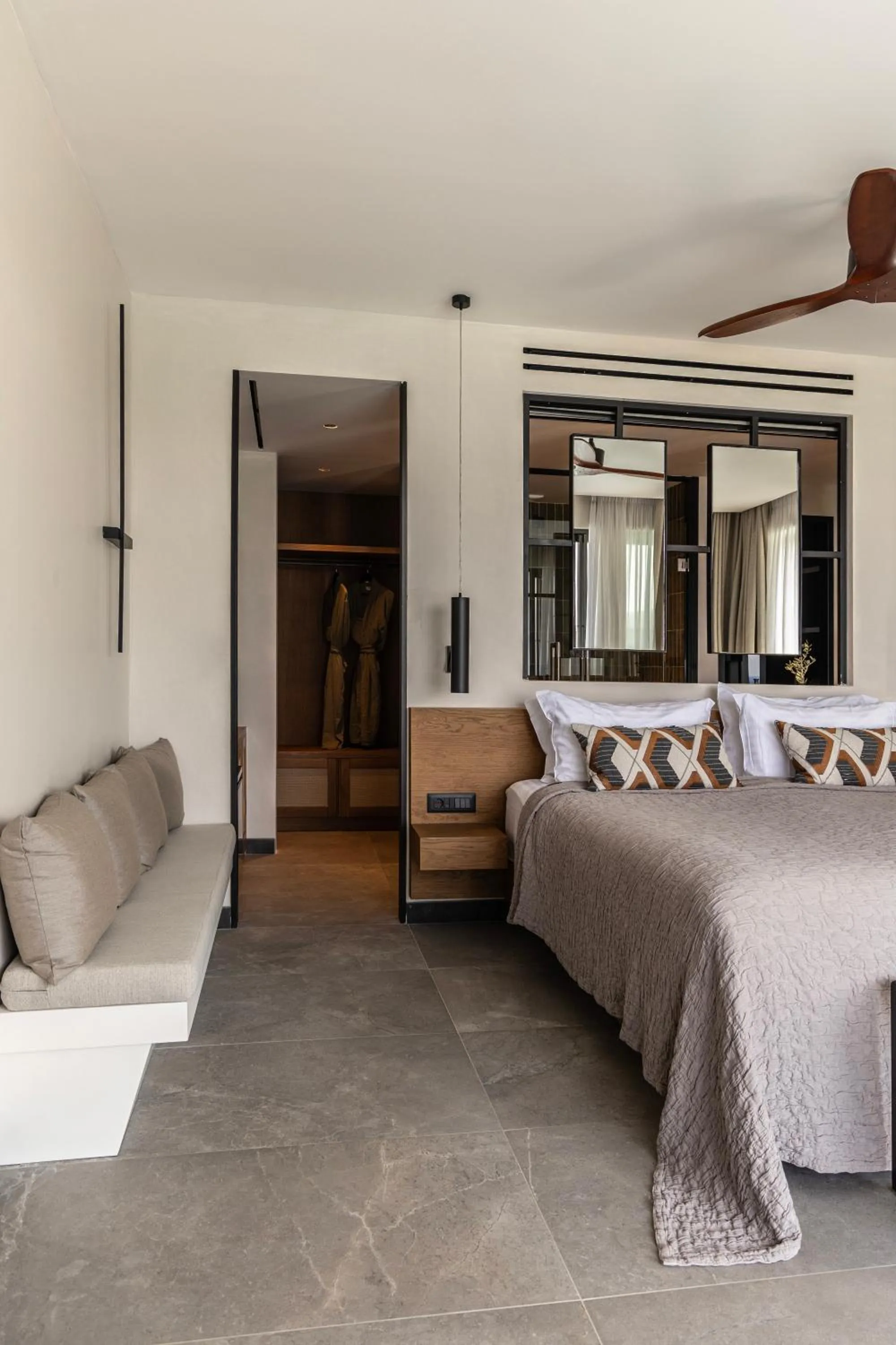 Bungalow Suite in King Jason Zante – Designed for Adults