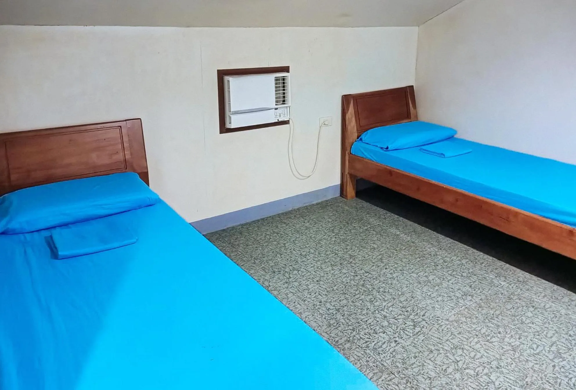 Standard Twin Room with Shared Bathroom in Cadaya Resorts