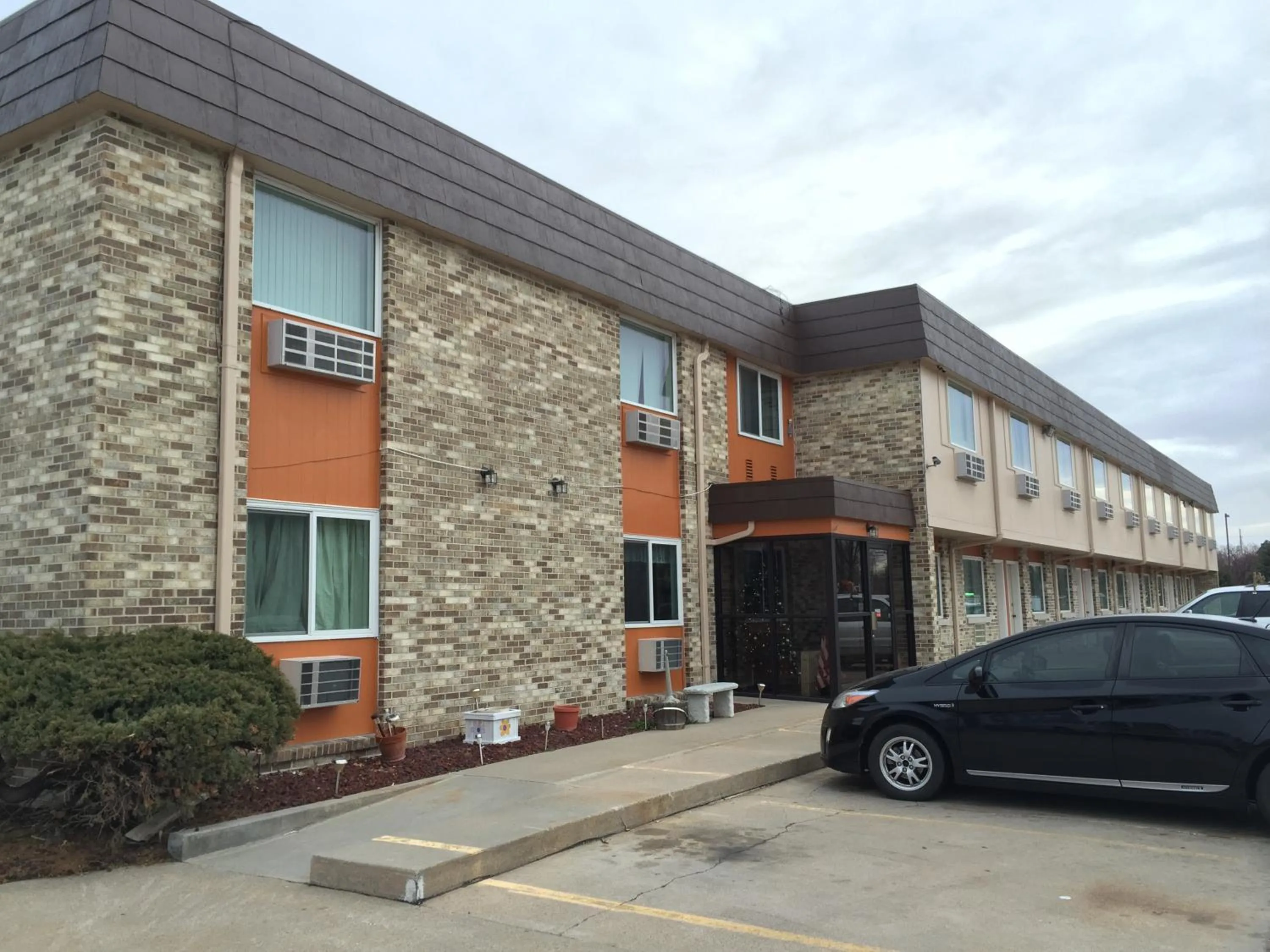 Queen Room with Two Queen Beds - single occupancy in Island Inn