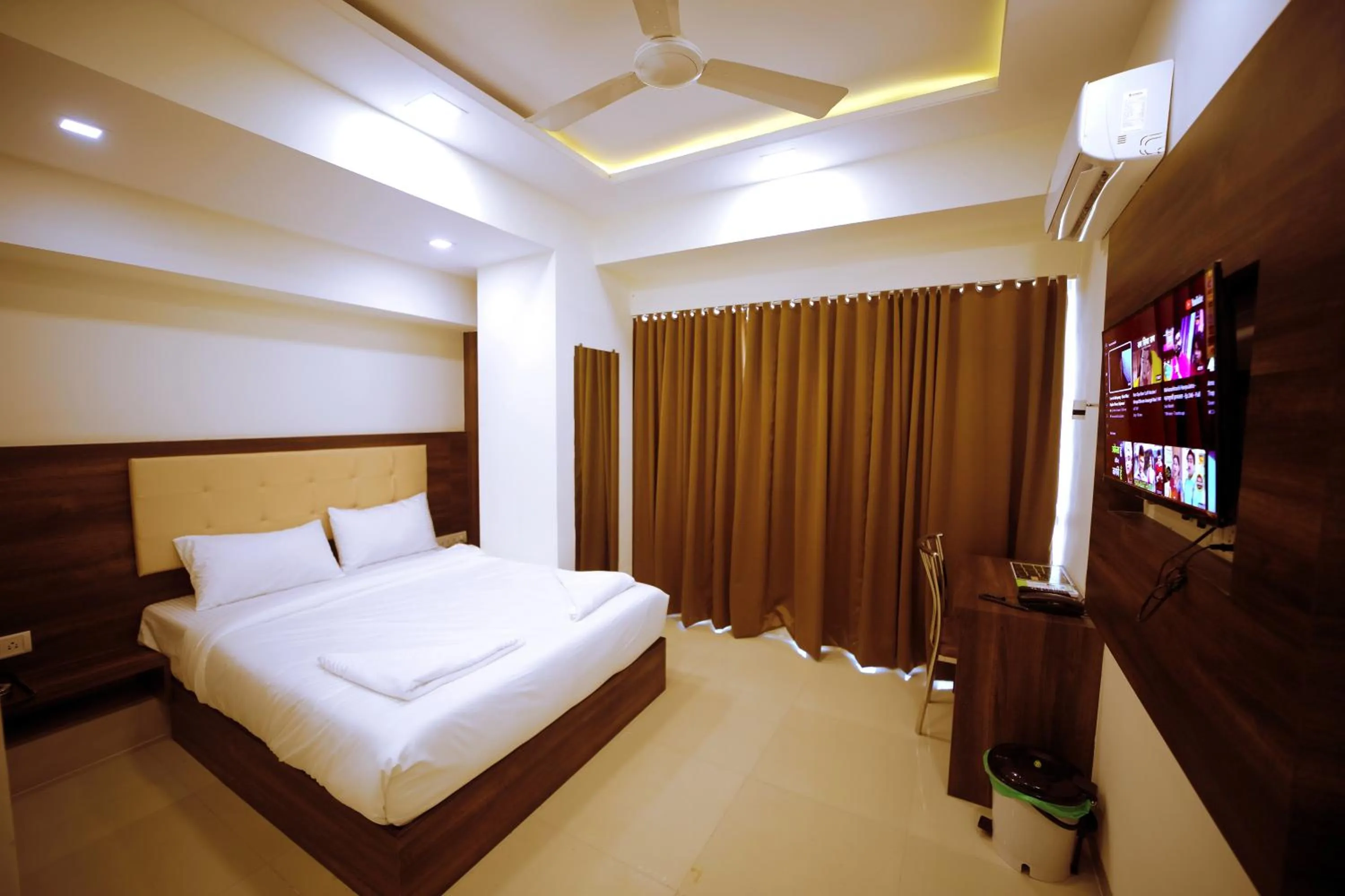 Deluxe Room - single occupancy in Hotel Precious Pearl