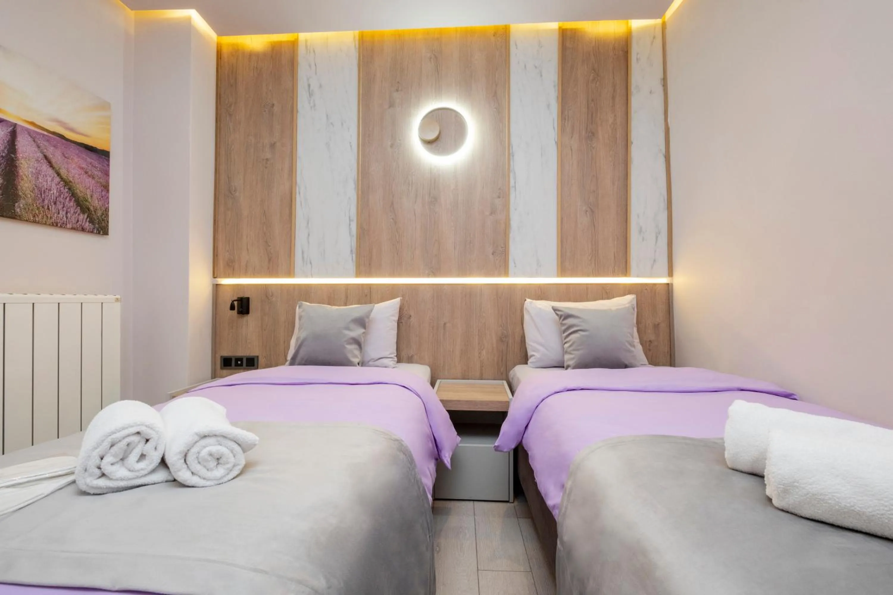 Budget Twin Room in Lavender Airport Hotel