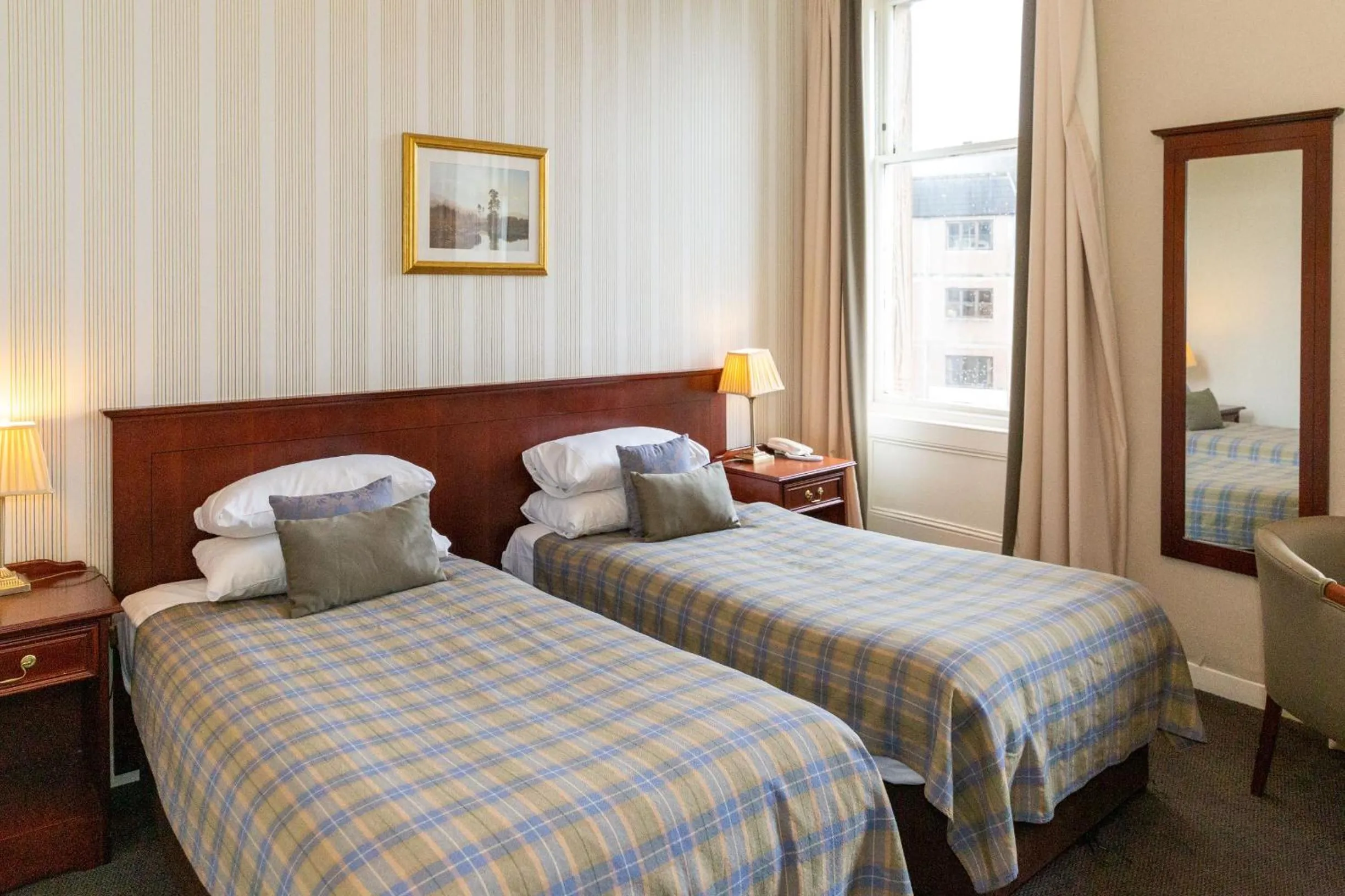 Superior Twin Room in The Royal Hotel