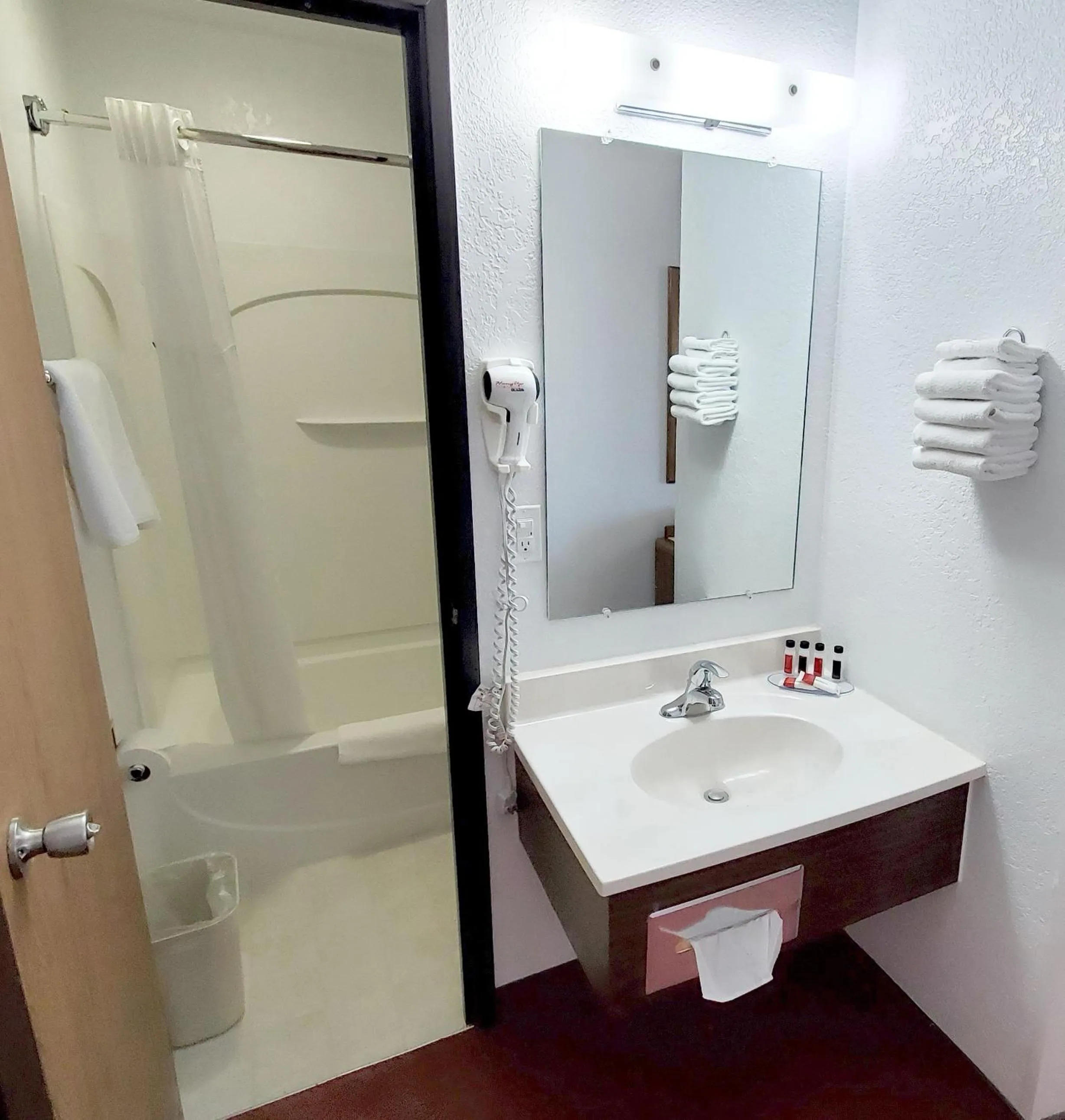 Queen Room with Two Double Beds - Non-Smoking in Super 8 by Wyndham Cut Bank