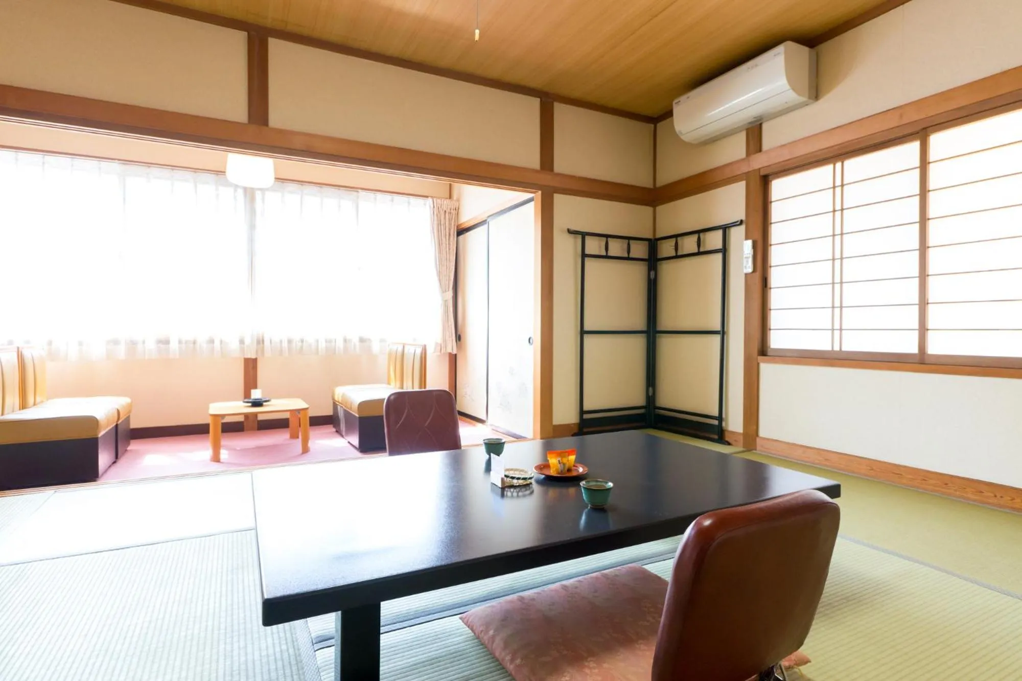Japanese-Style Room with Shared Bathroom in Shosenkaku