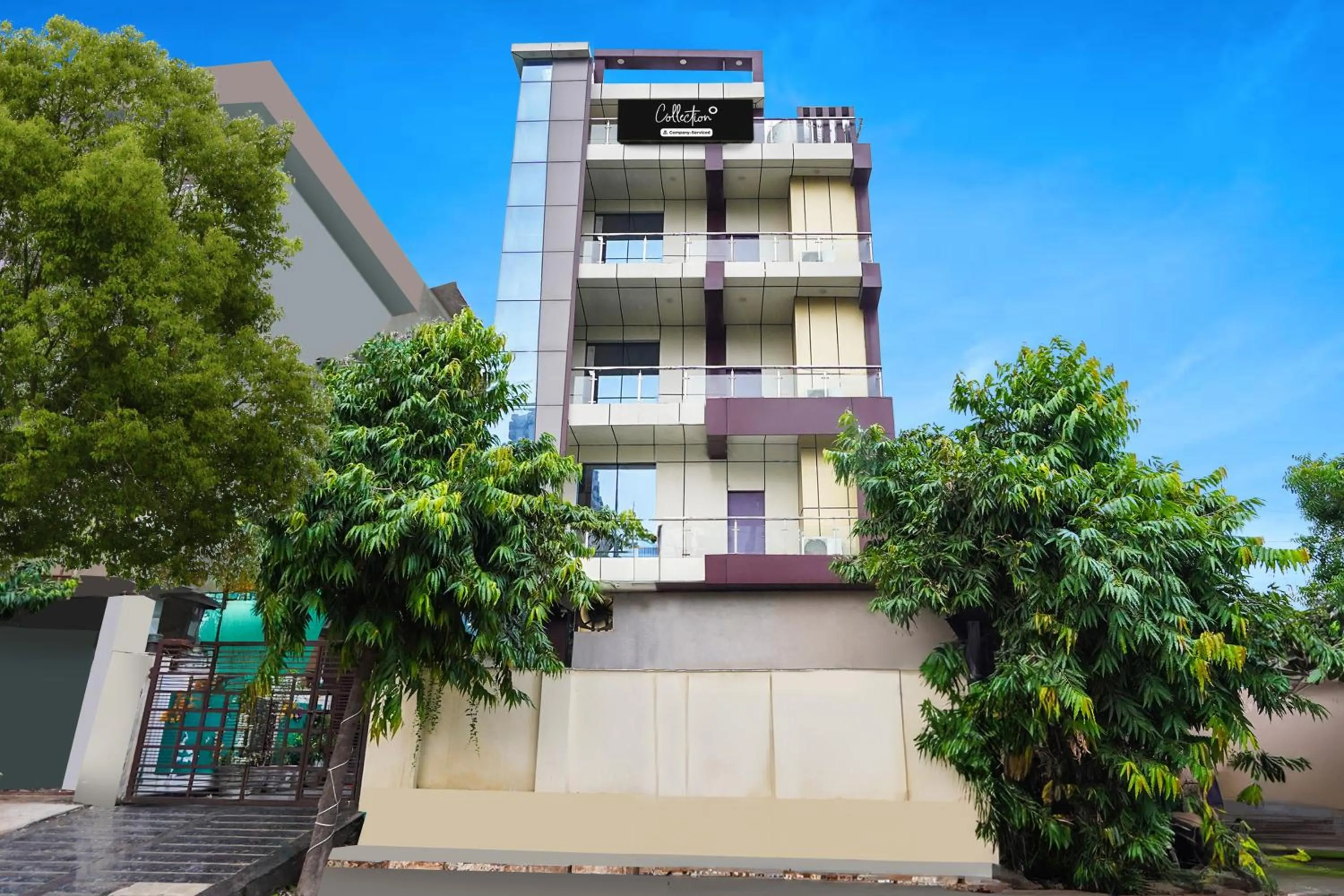 Collection O Sector 117 Noida